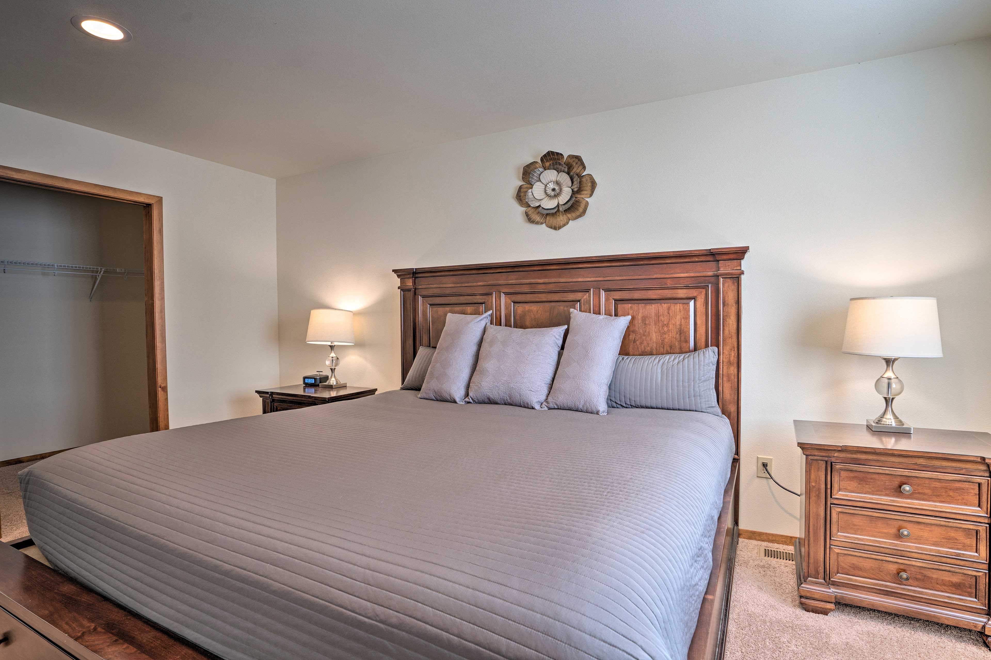 Bedroom 1 | California King Bed | Linens Provided | Main Floor