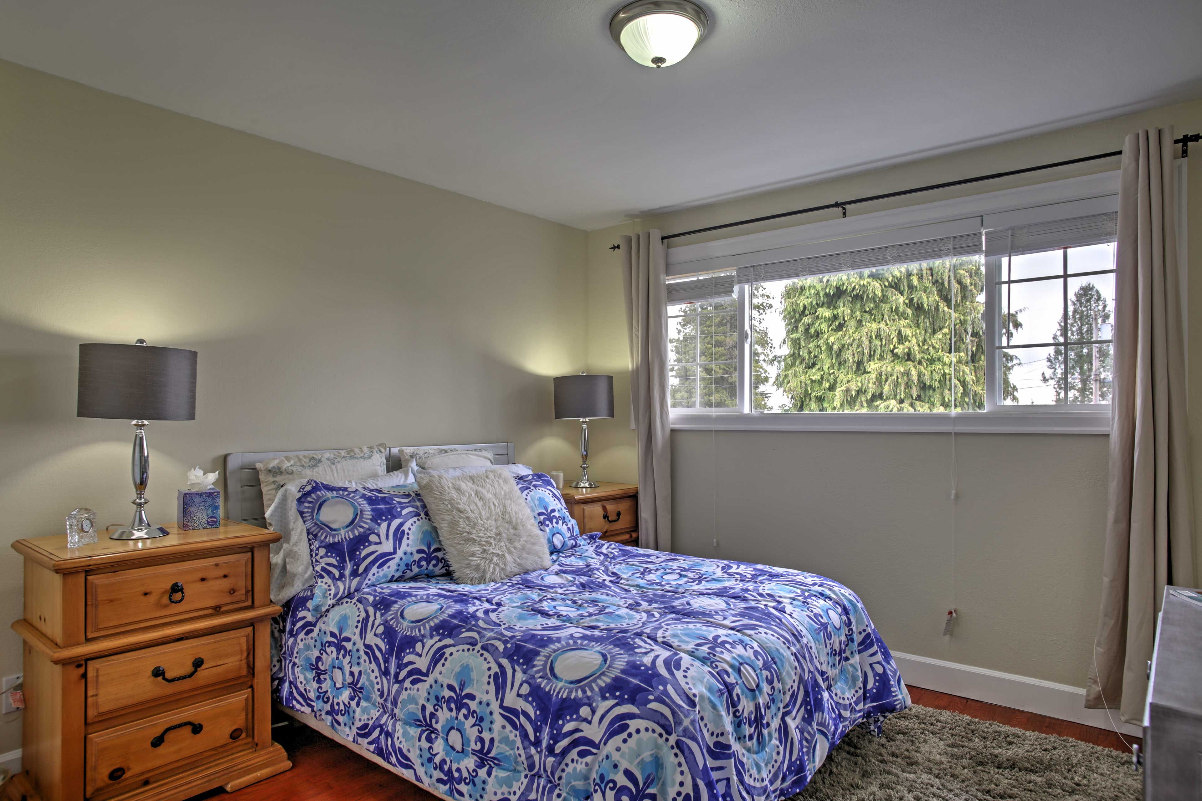 Bedroom 3 | Queen Bed