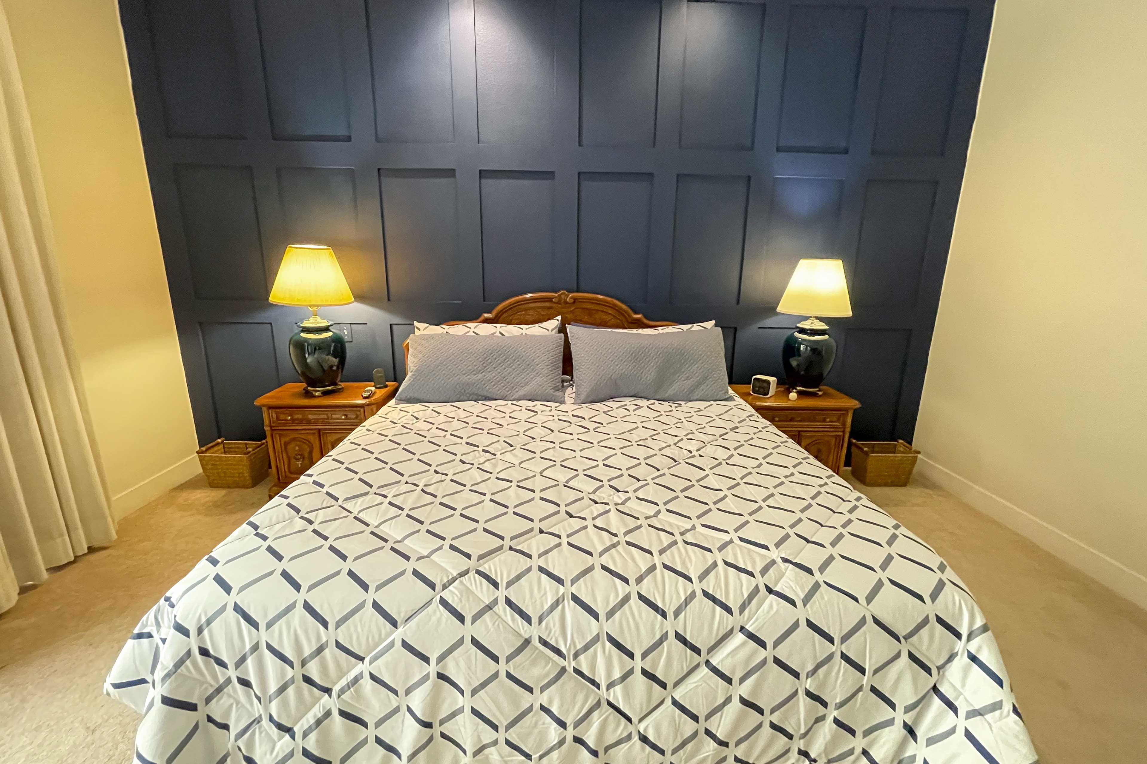 Bedroom 1 | King Bed