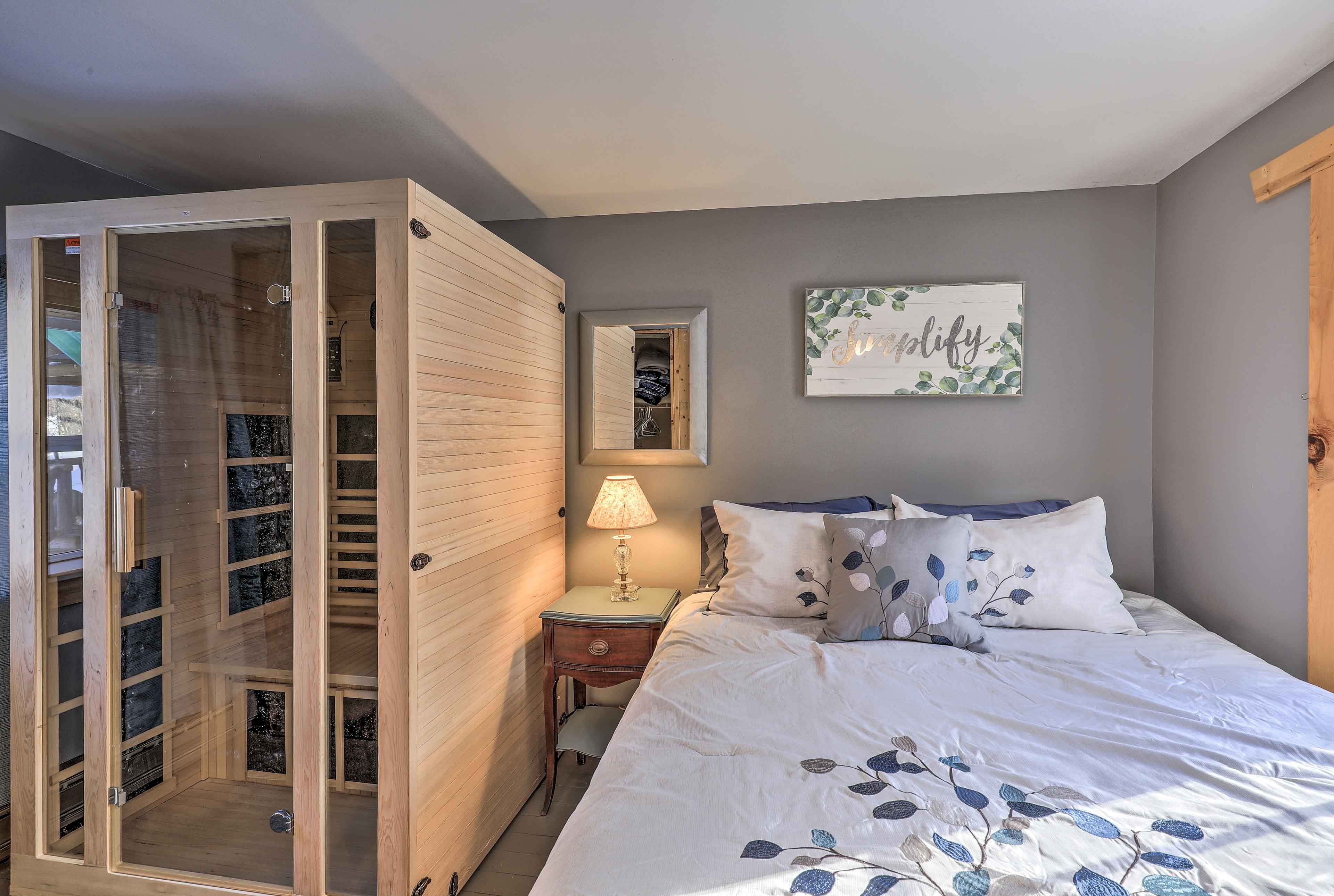 Bedroom 1 | Queen Bed | Sauna