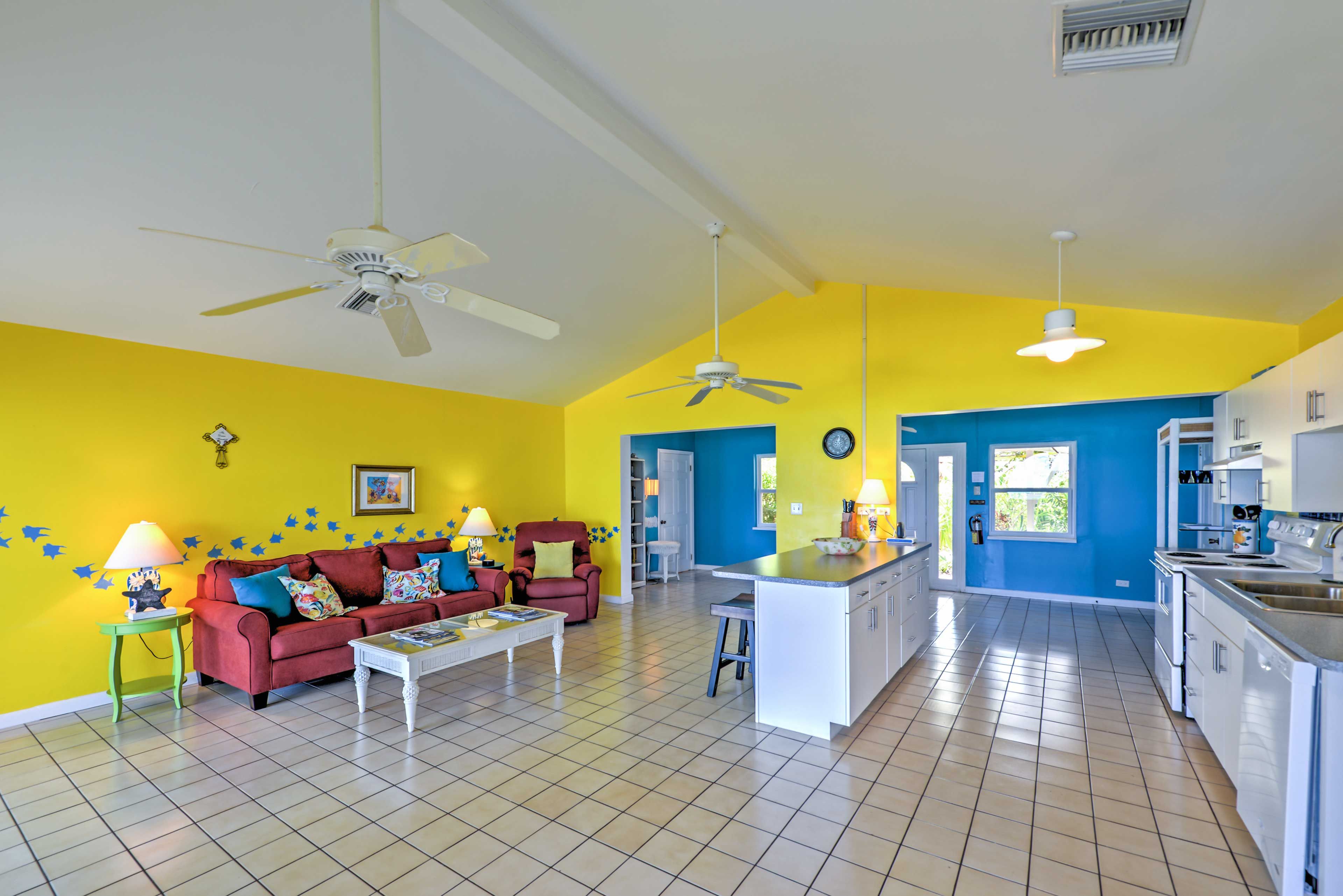 Living Room | Free WiFi | Air Conditioning