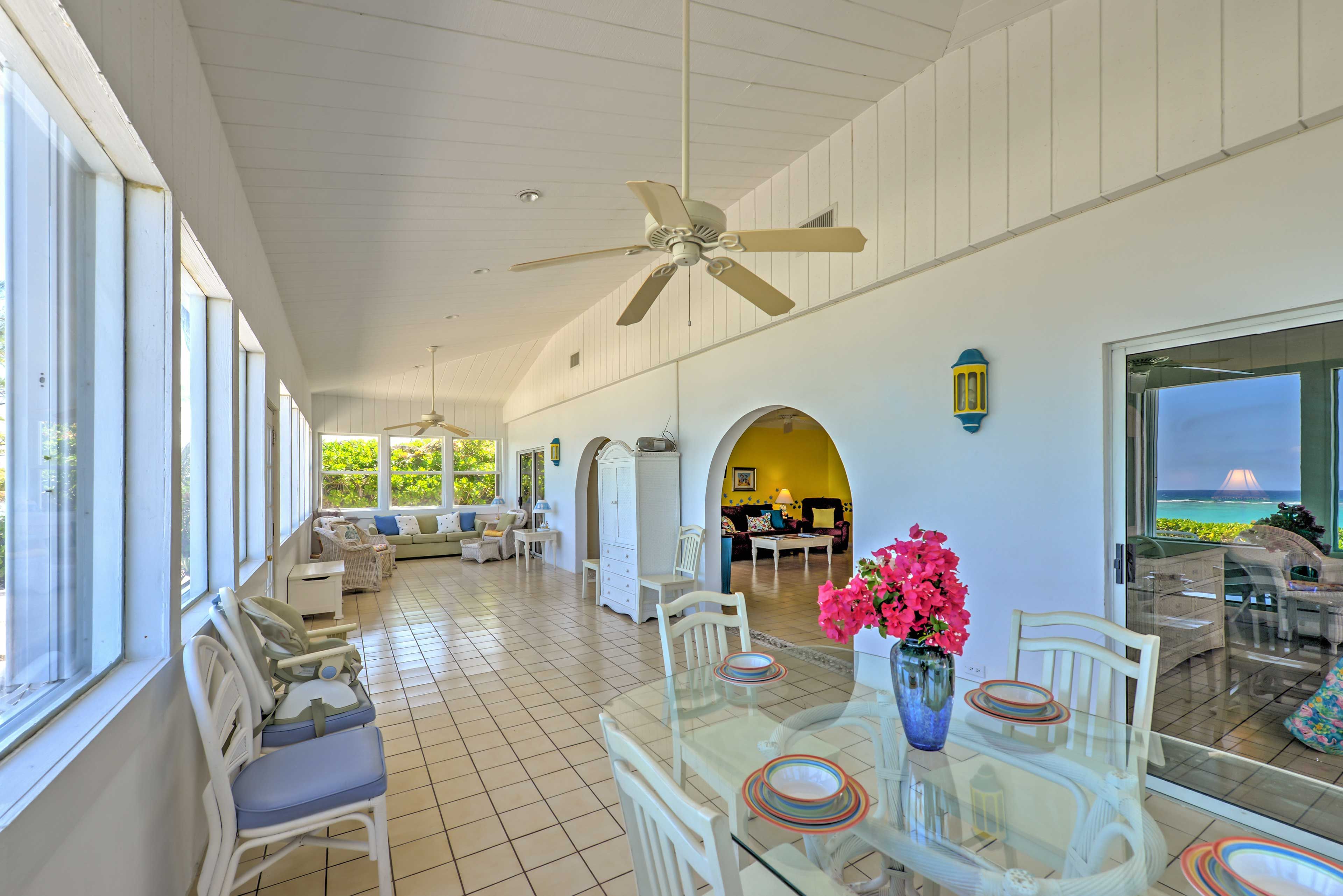 Sun Porch | Dining Area