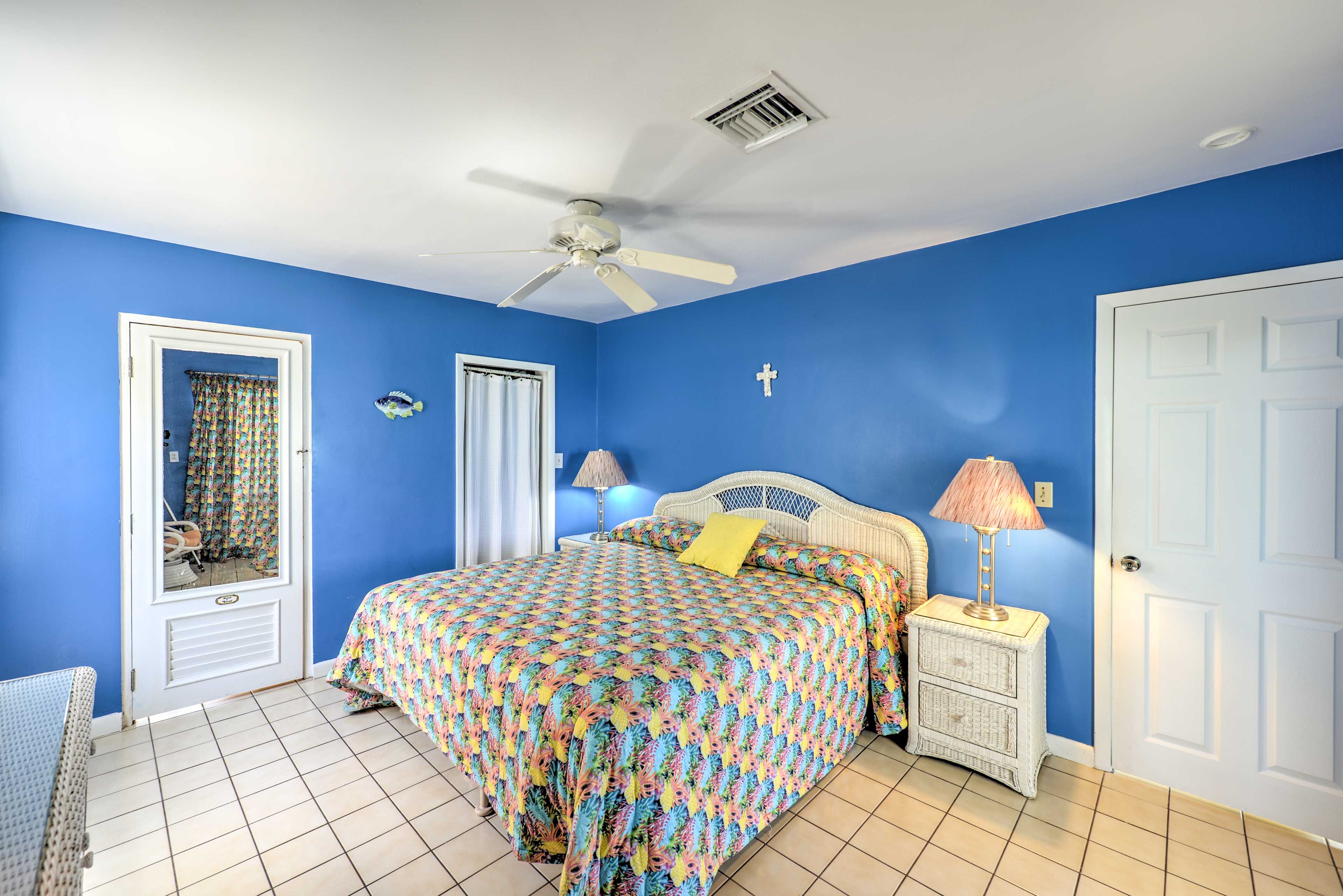 Bedroom 1 | King Bed