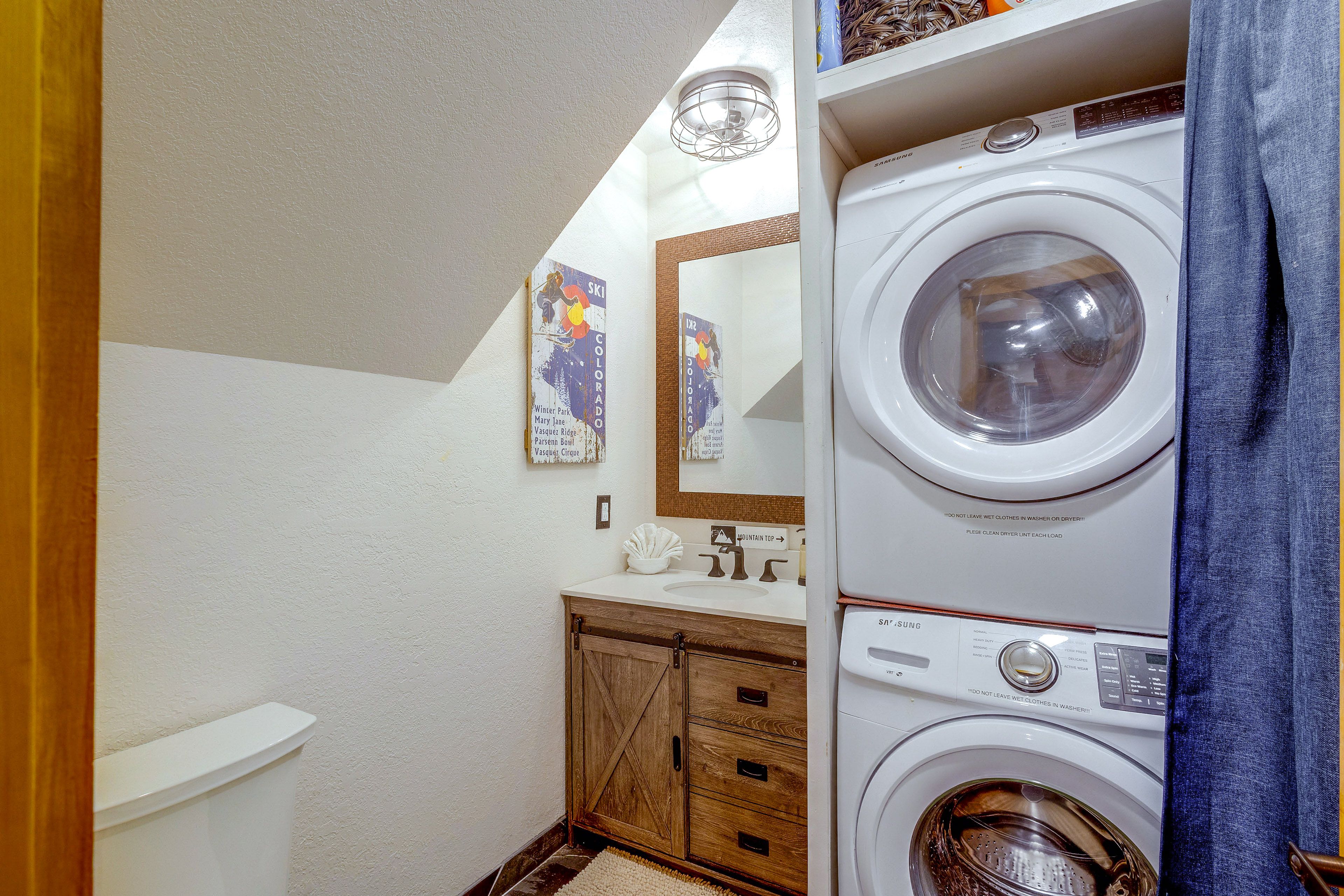 Half Bathroom | Washer & Dryer