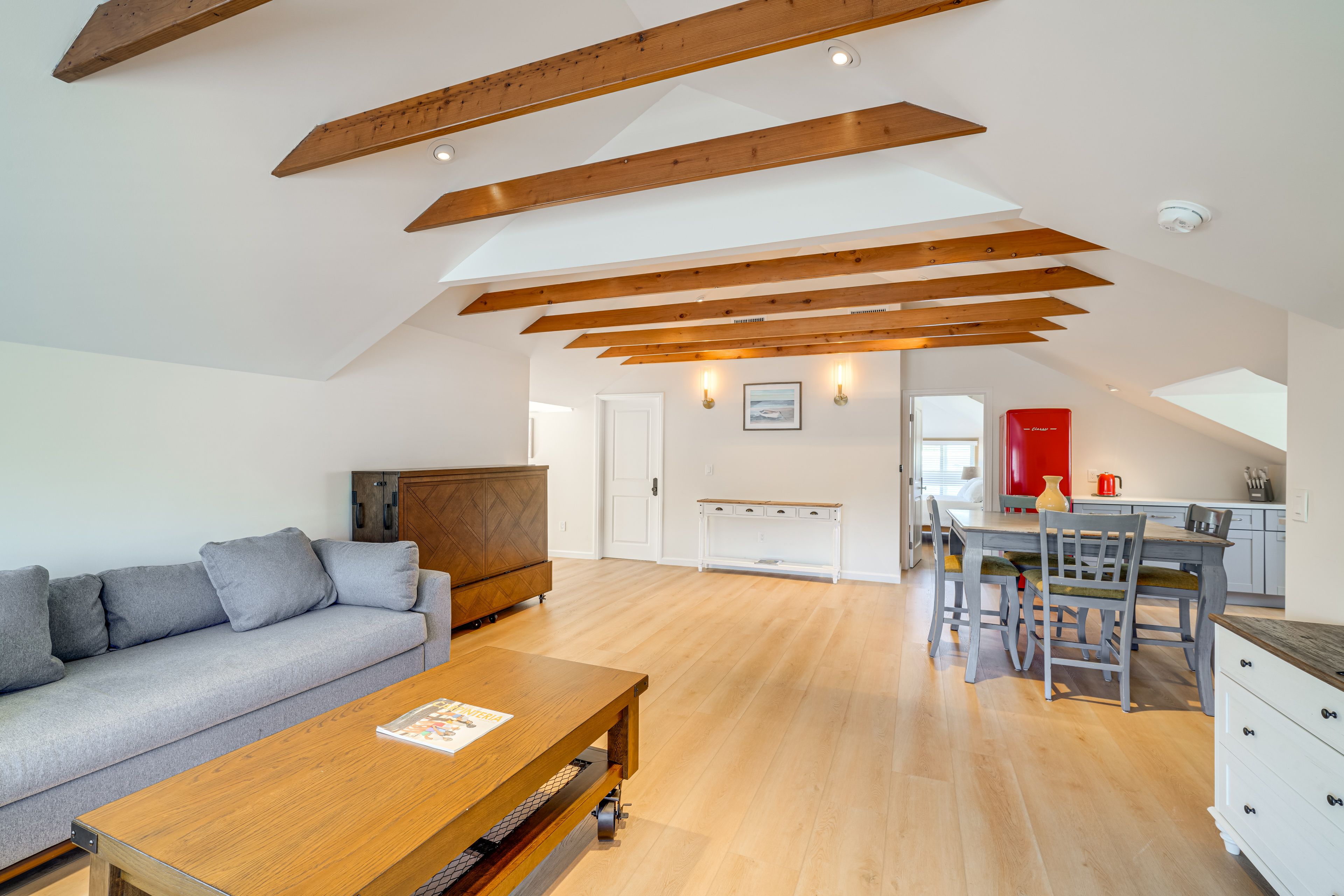 Living Room | 2 Sleeper Sofas | Free WiFi