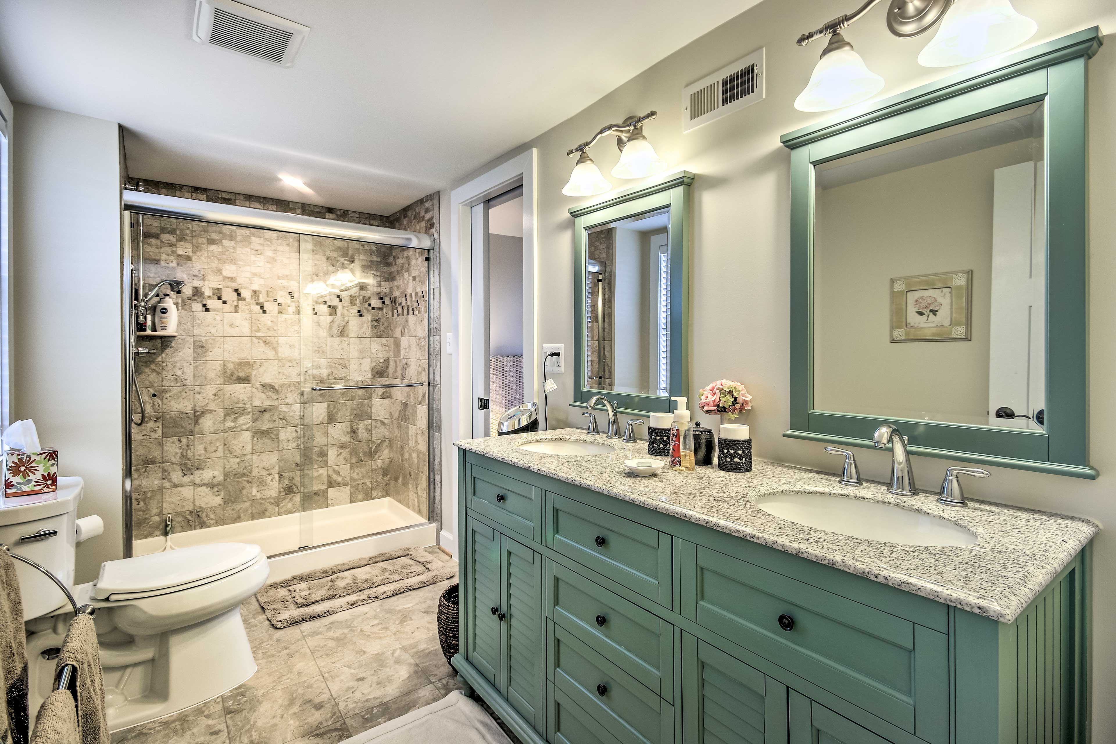 Jack-and-Jill Bathroom | 2nd Floor