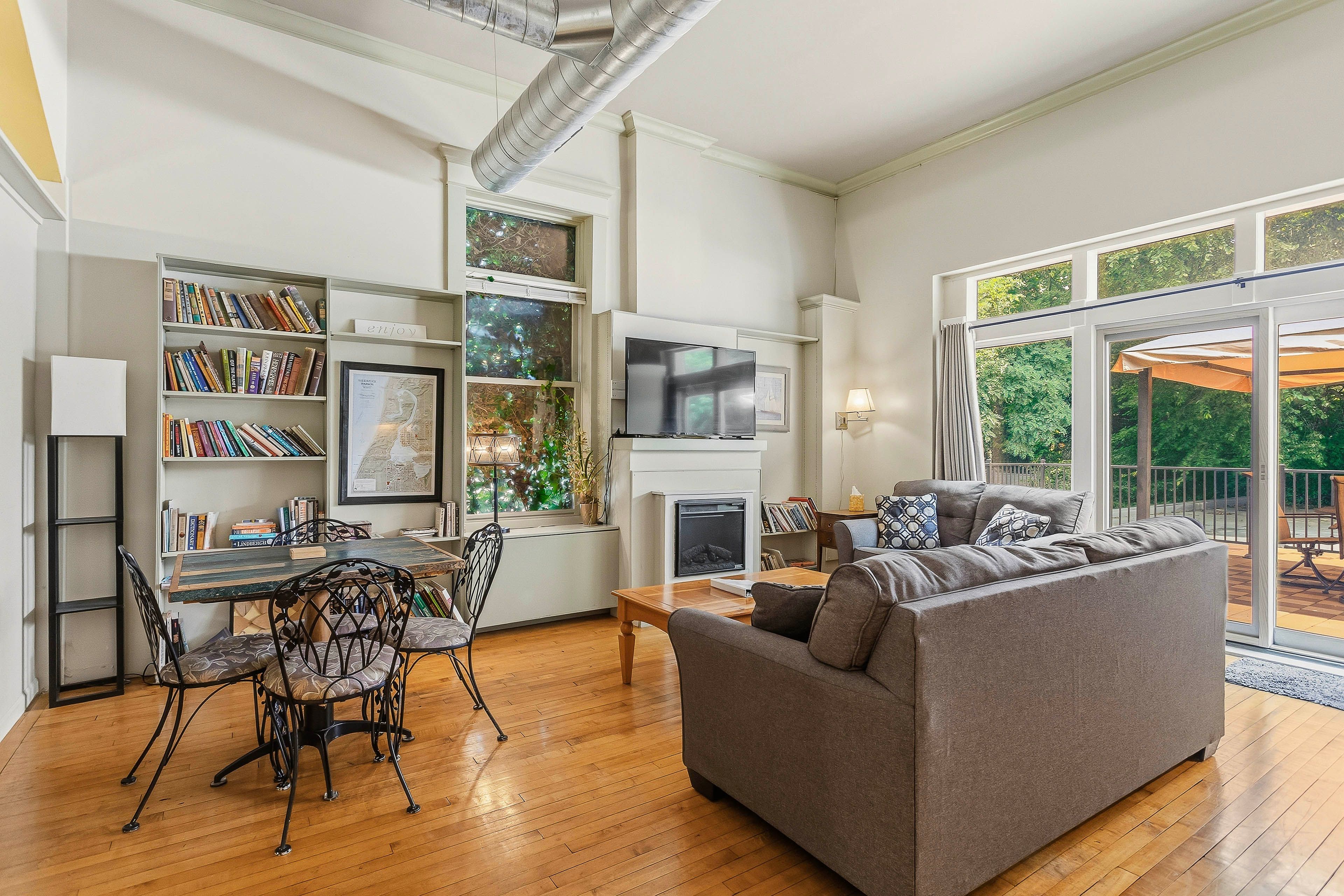 Saugatuck Vacation Rental | 1BR | 1BA | 655 Sq Ft | Stairs Required