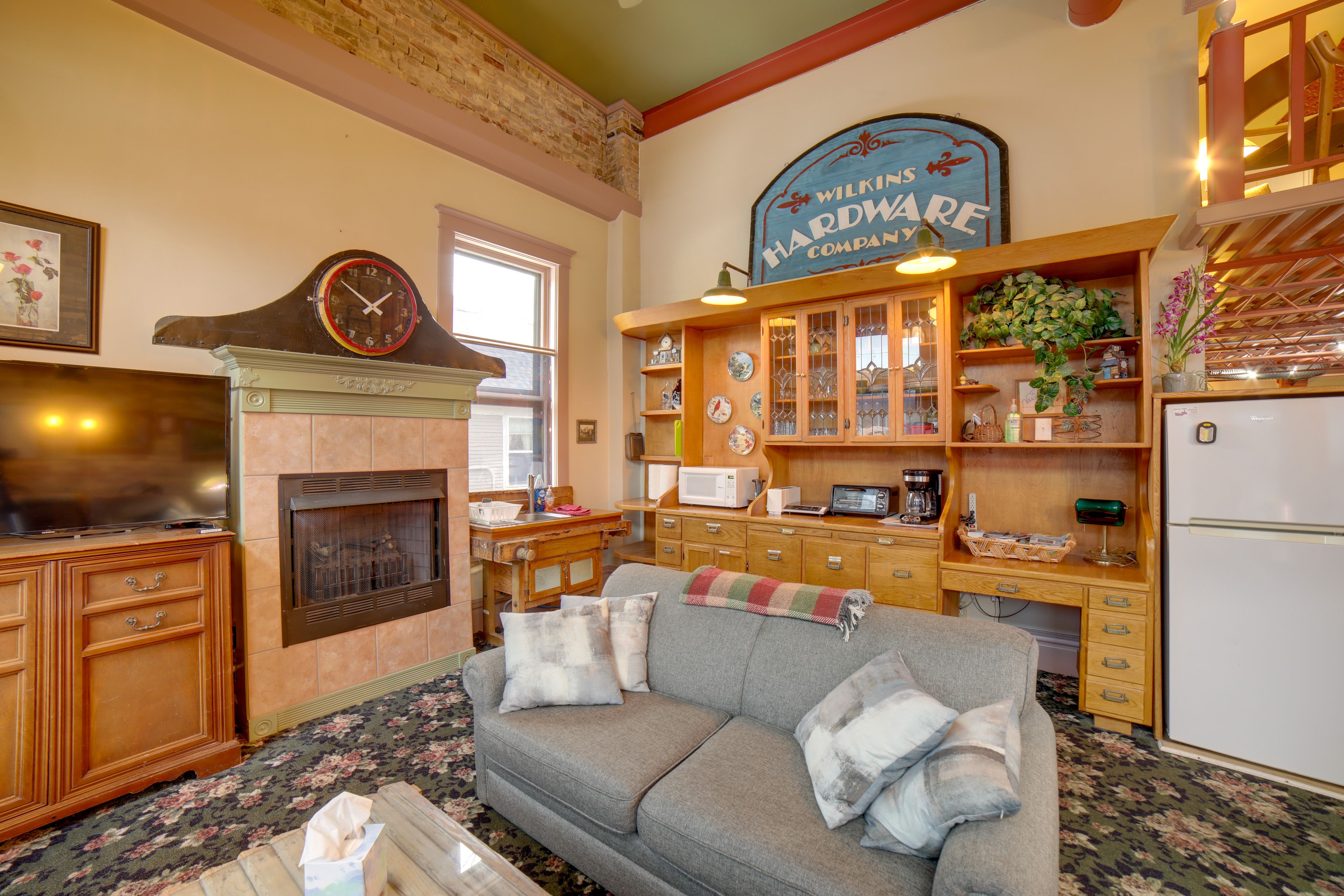 Living Room | Historic Building | Free WiFi | Central Heat & A/C