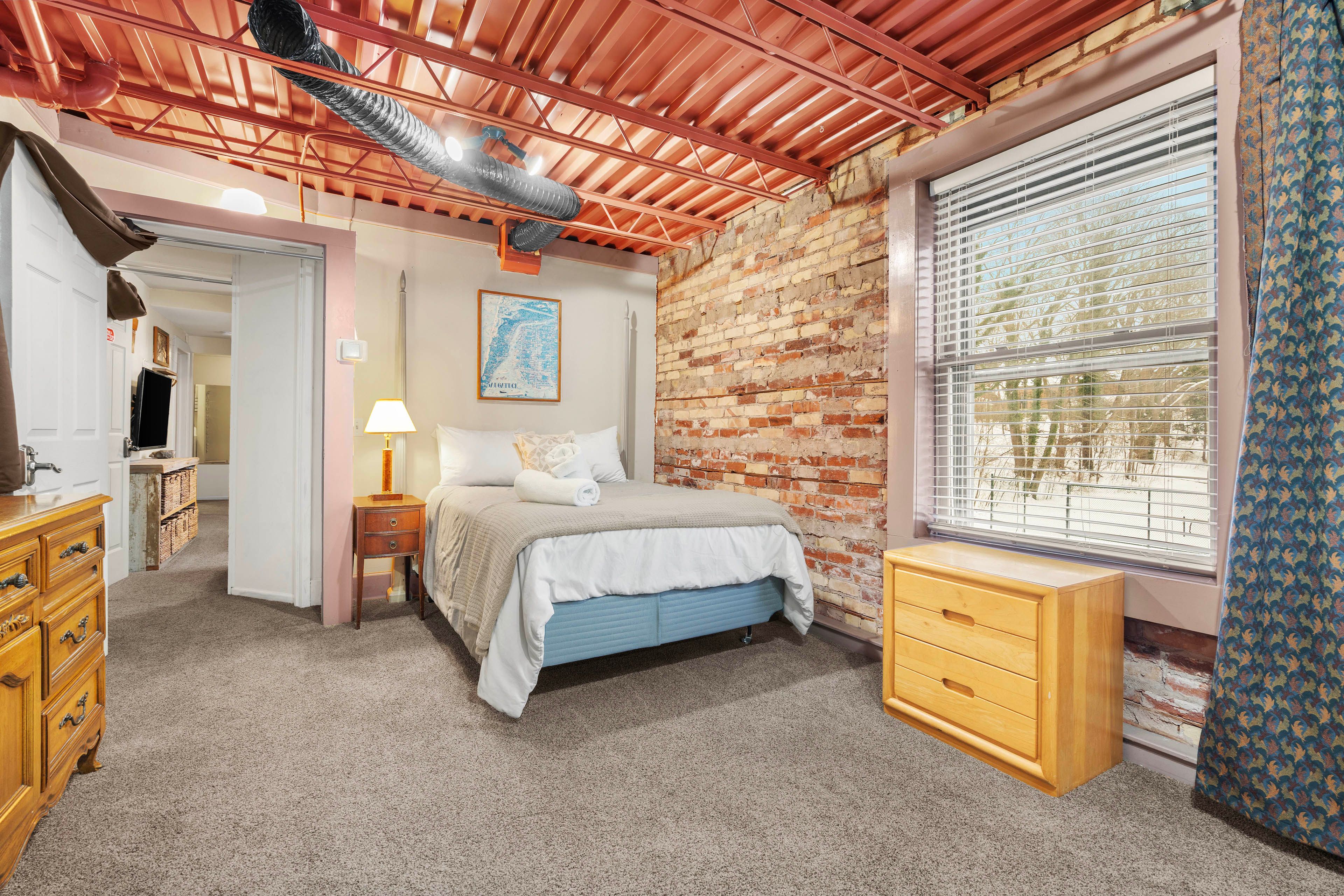 Bedroom 2 (Studio w/ Privacy Curtains) | Full Bed | Lower Level