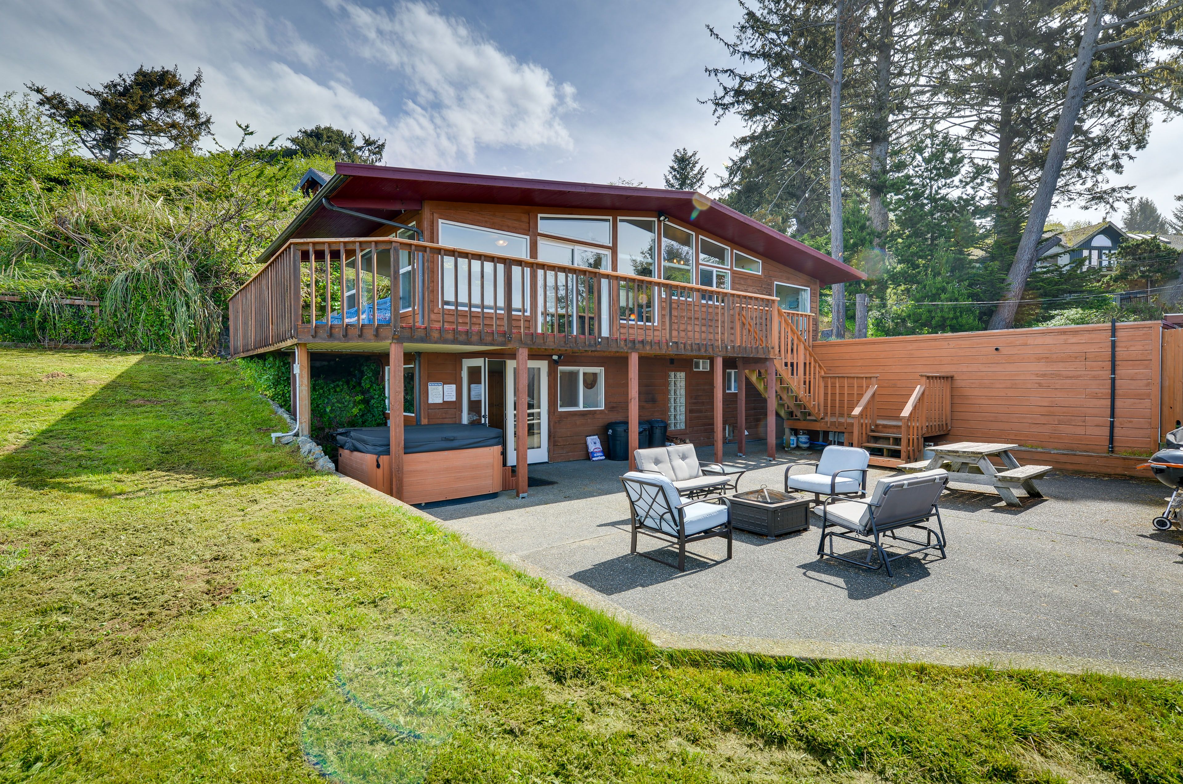 Exterior | Hot Tub | Charcoal Grill & Fire Pit (Bring Your Own Charcoal & Wood)