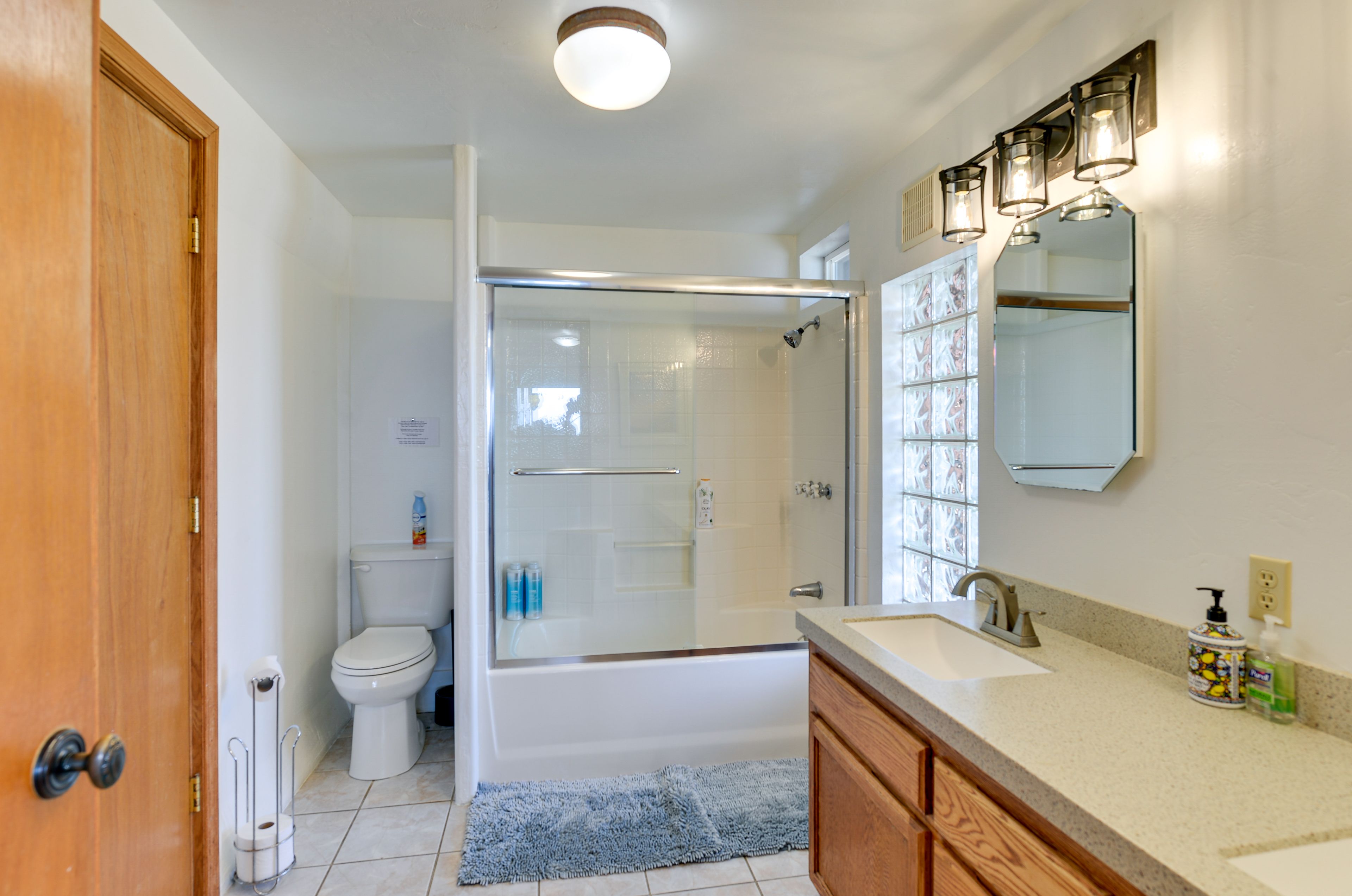 En-Suite Bathroom | Towels & Linens Provided