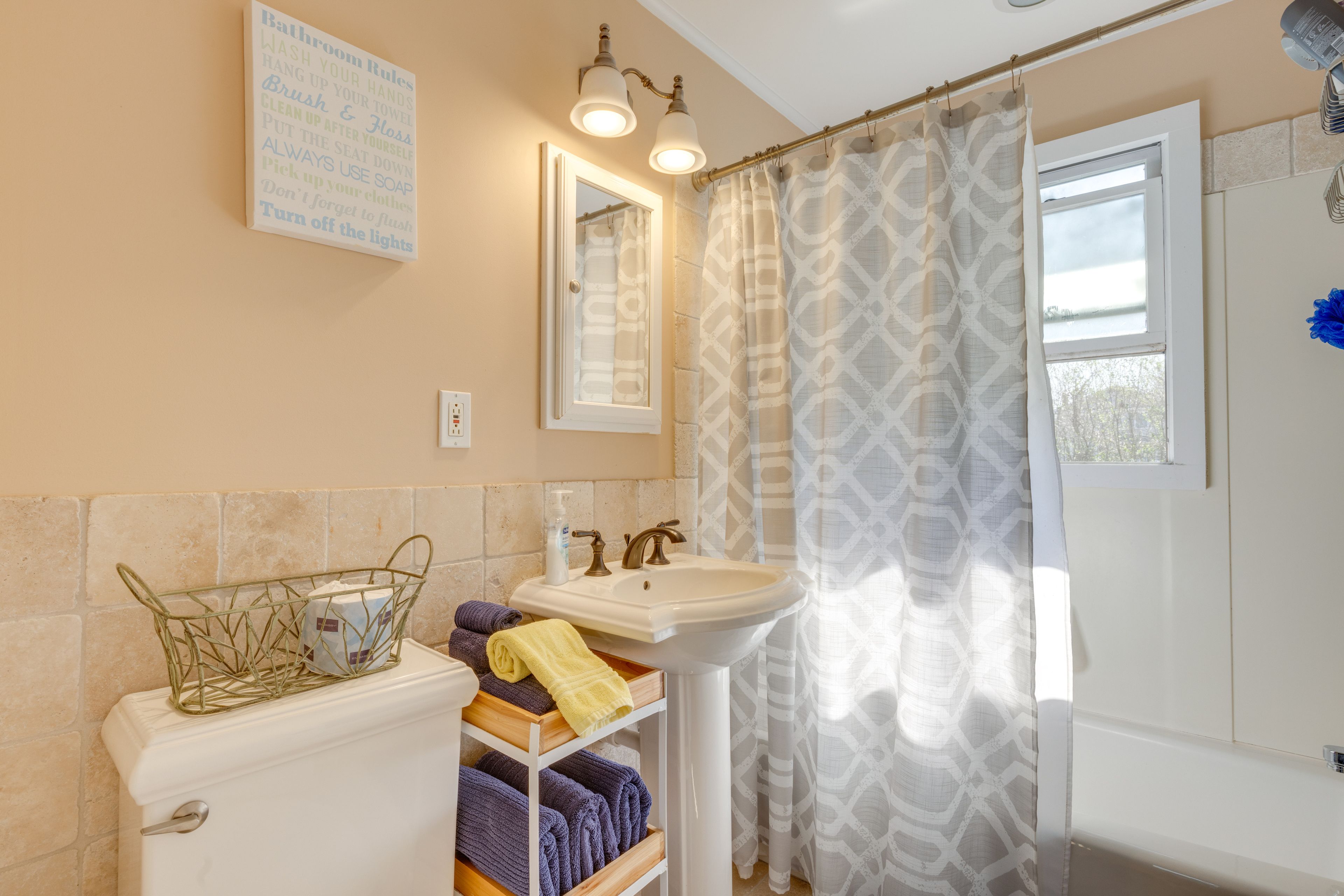 Full Bathroom