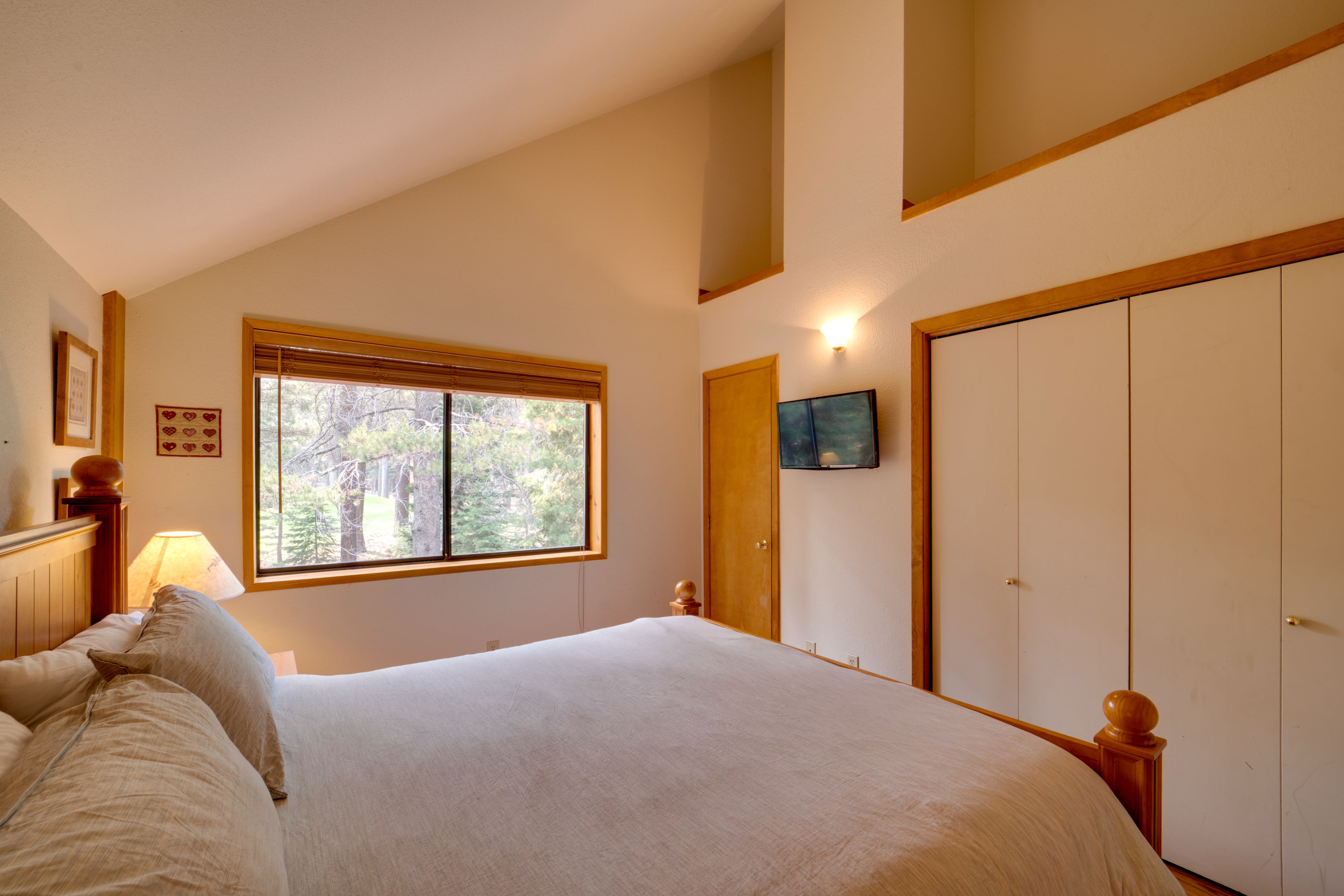 Bedroom 3 | King Bed | Loft