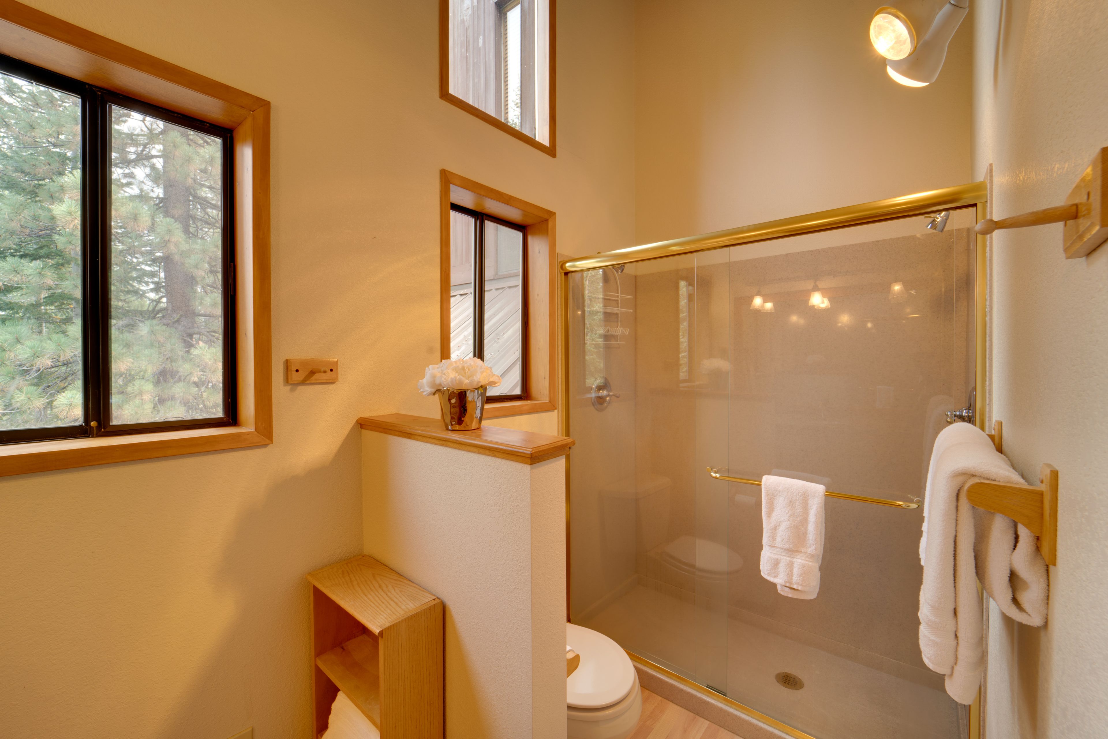 Full Bathroom | 1st Floor