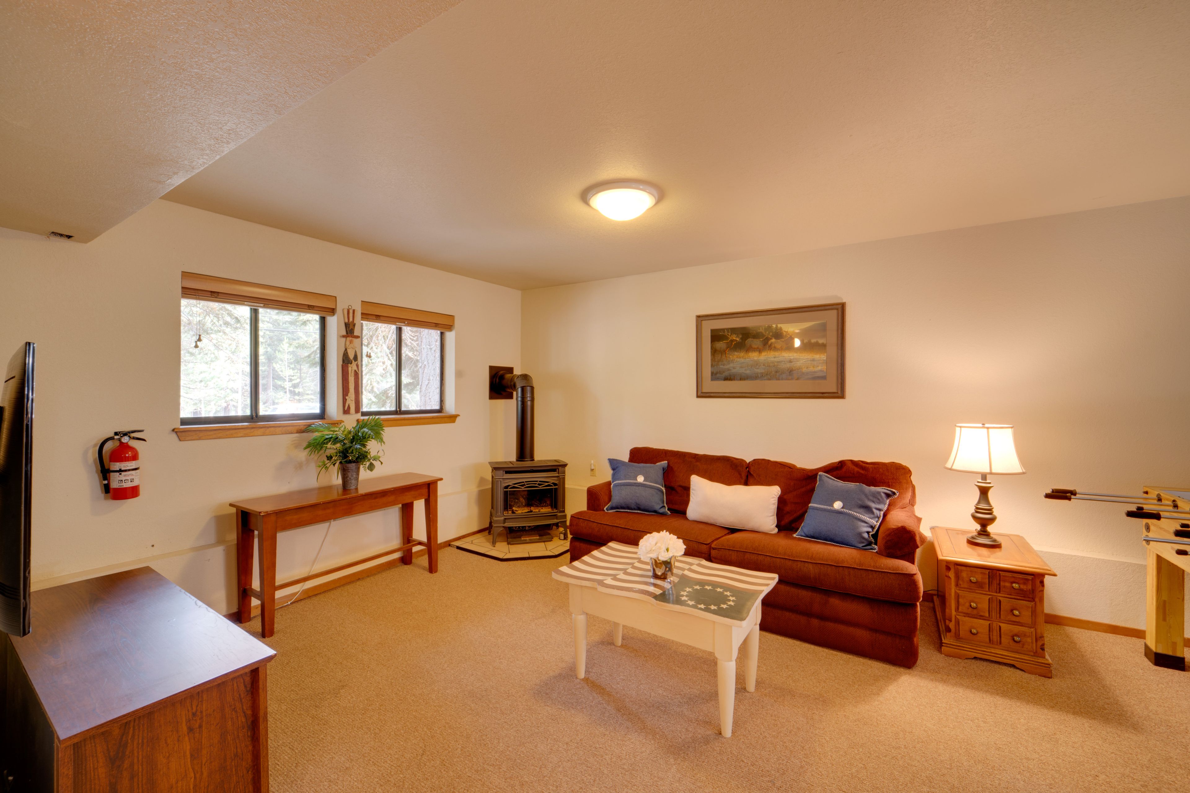 Game Room | Twin/Full Bunk Bed | Foosball | Basement