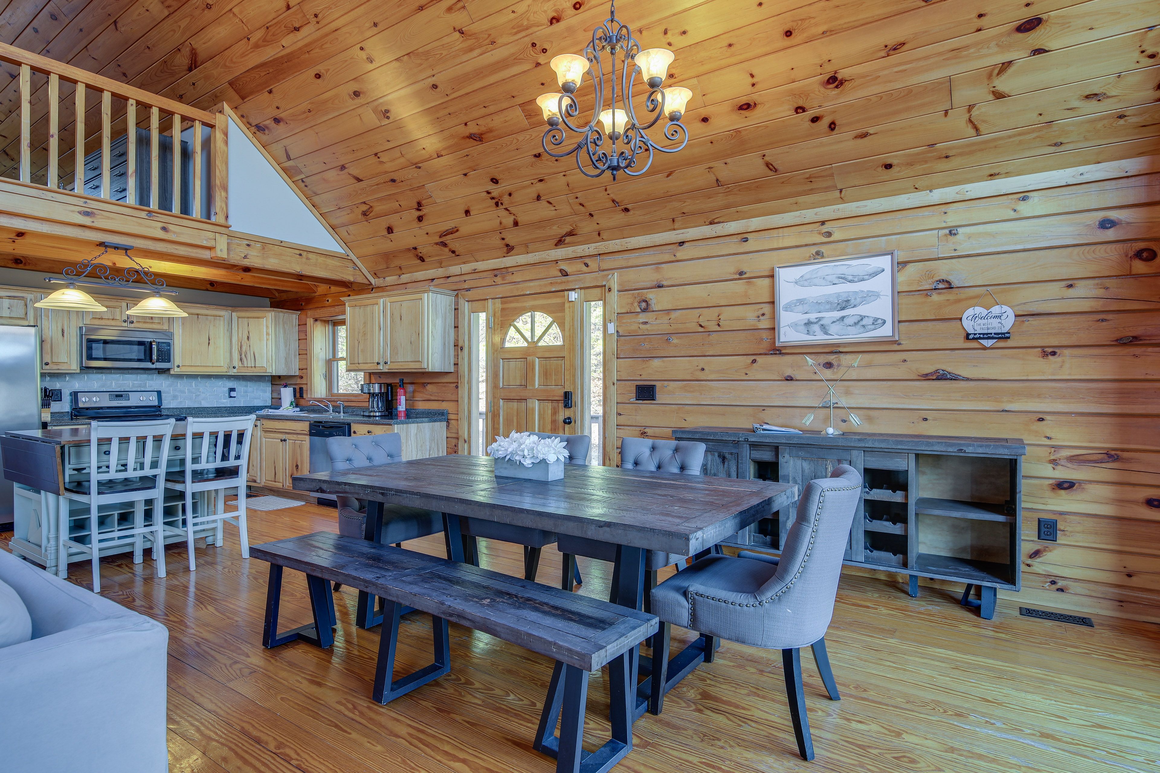 Dining Area/Kitchen | Open Floor Plan | Central A/C & Heating | Free WiFi