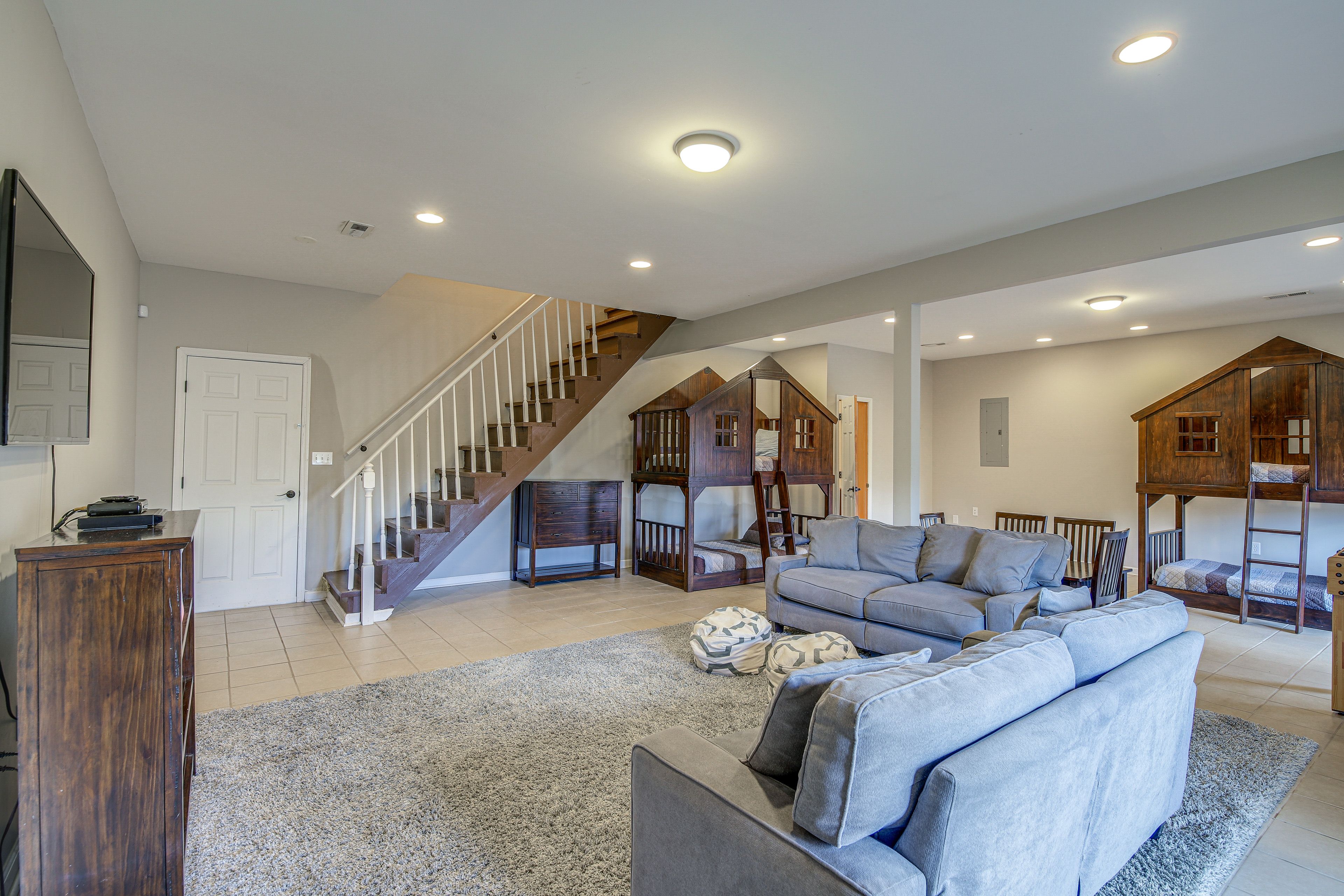 Bedroom 3 | Lower Level | 2 Twin Log Cabin Bunk Beds | Smart TV