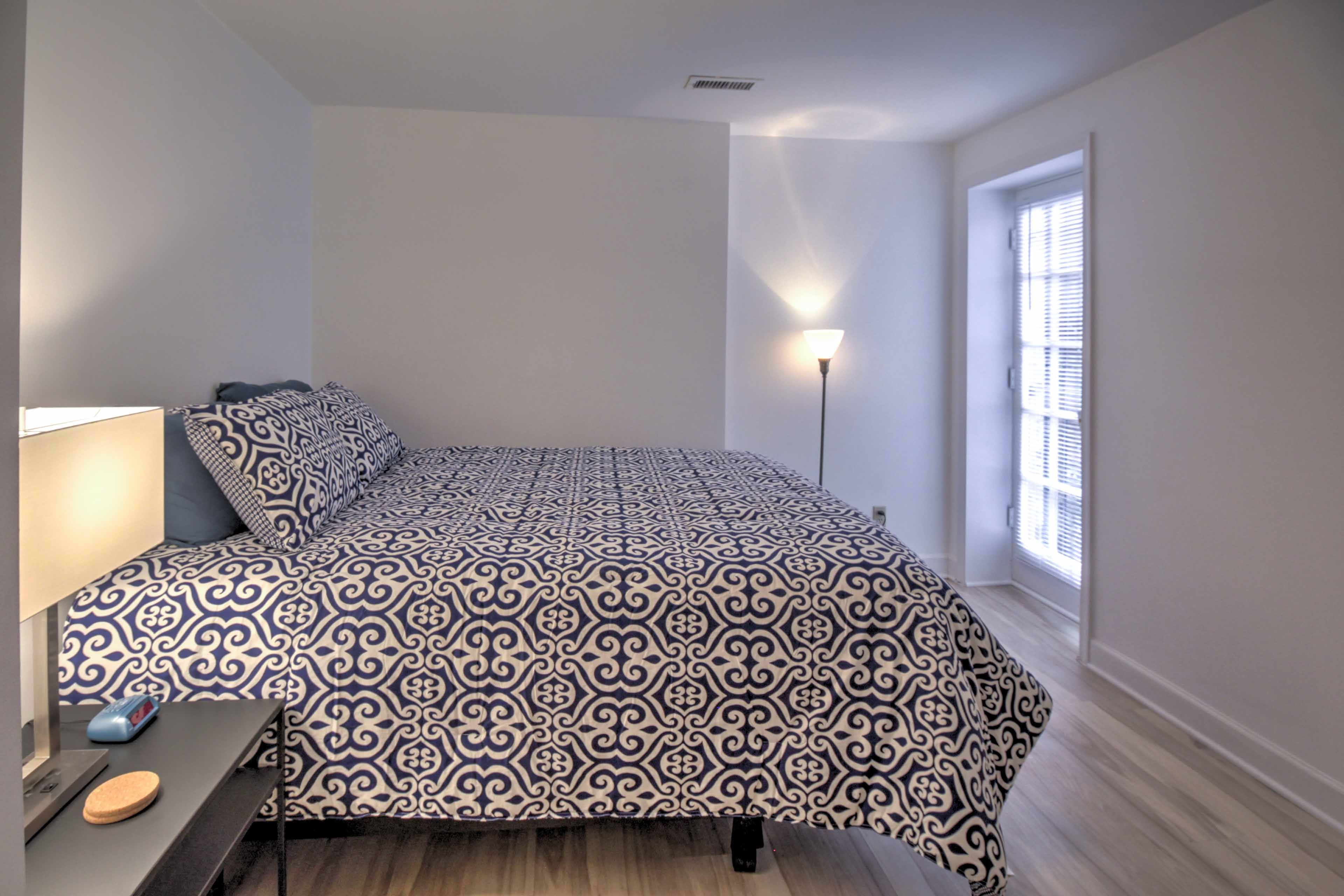 Two guests can sleep in this room!