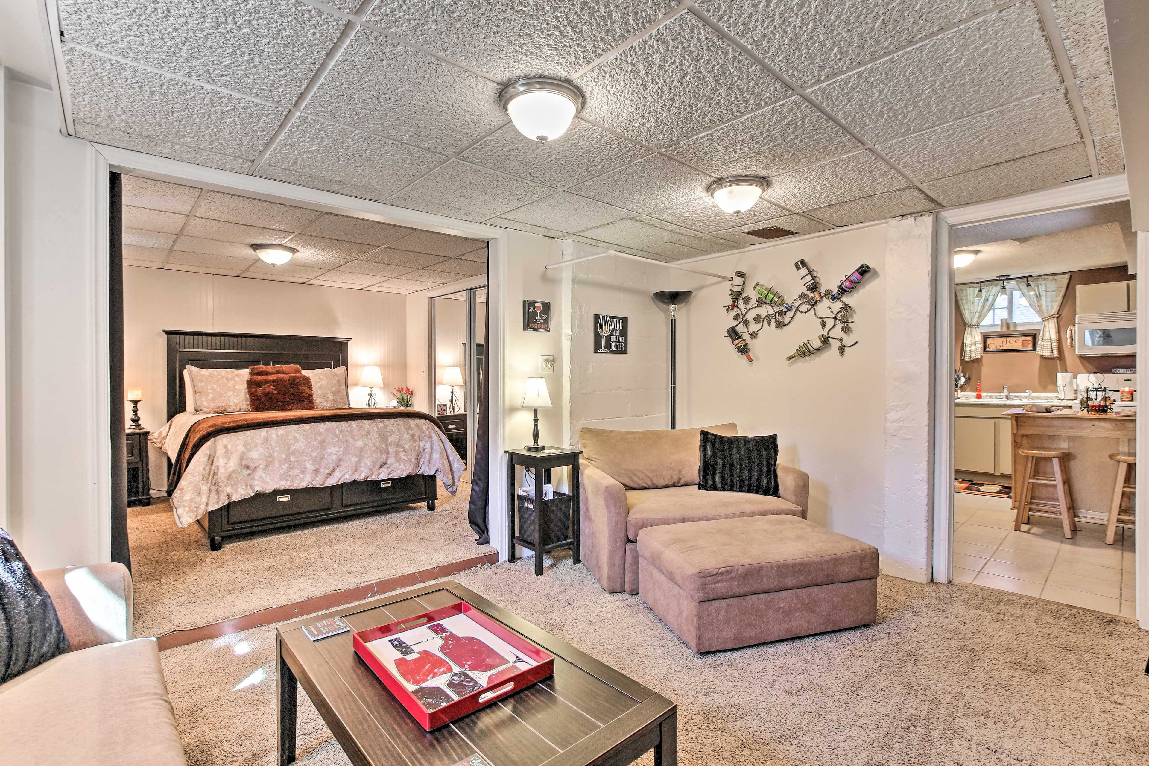 Living Area/Sleeping Area