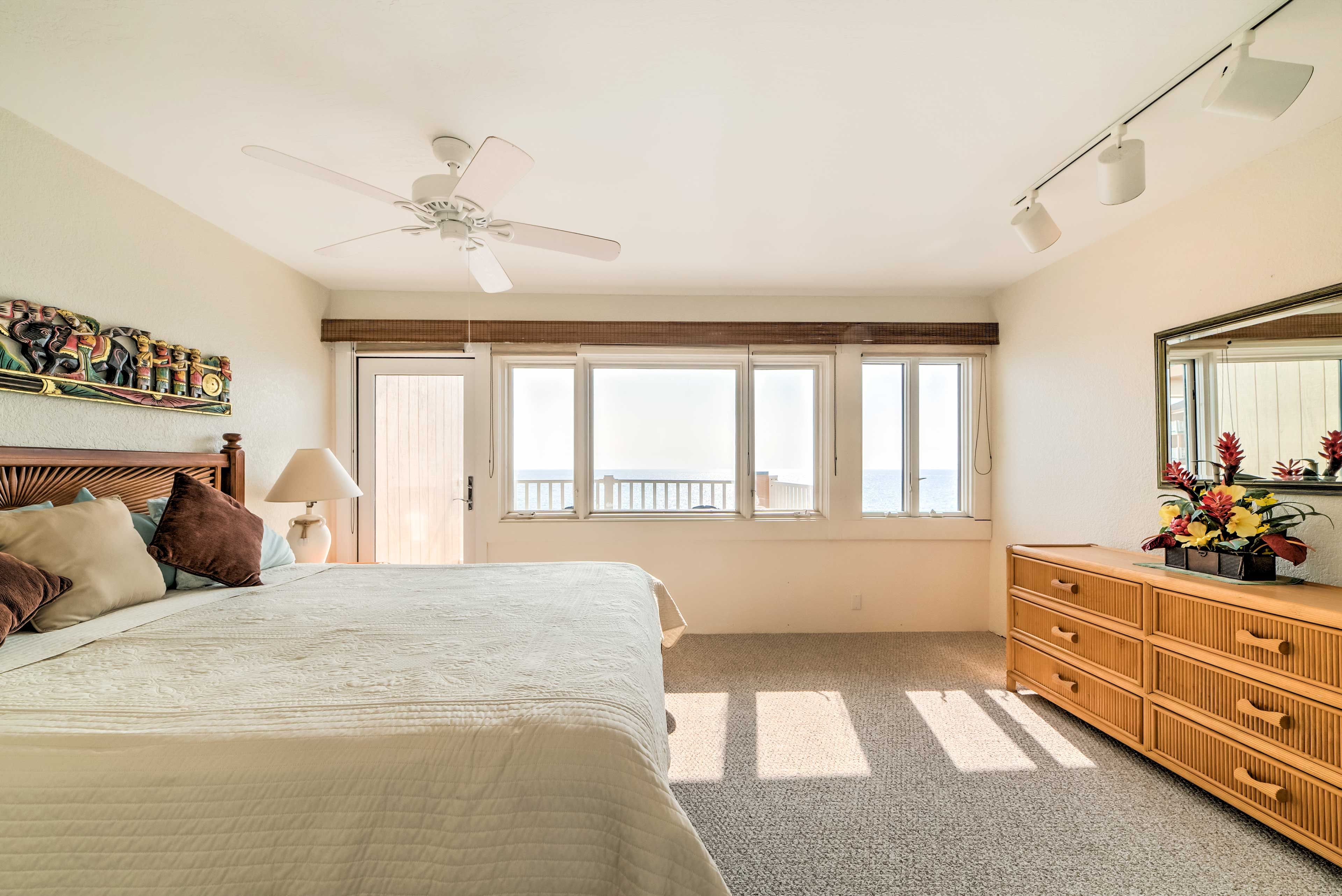 Bedroom 1 | King Bed | Linens Provided