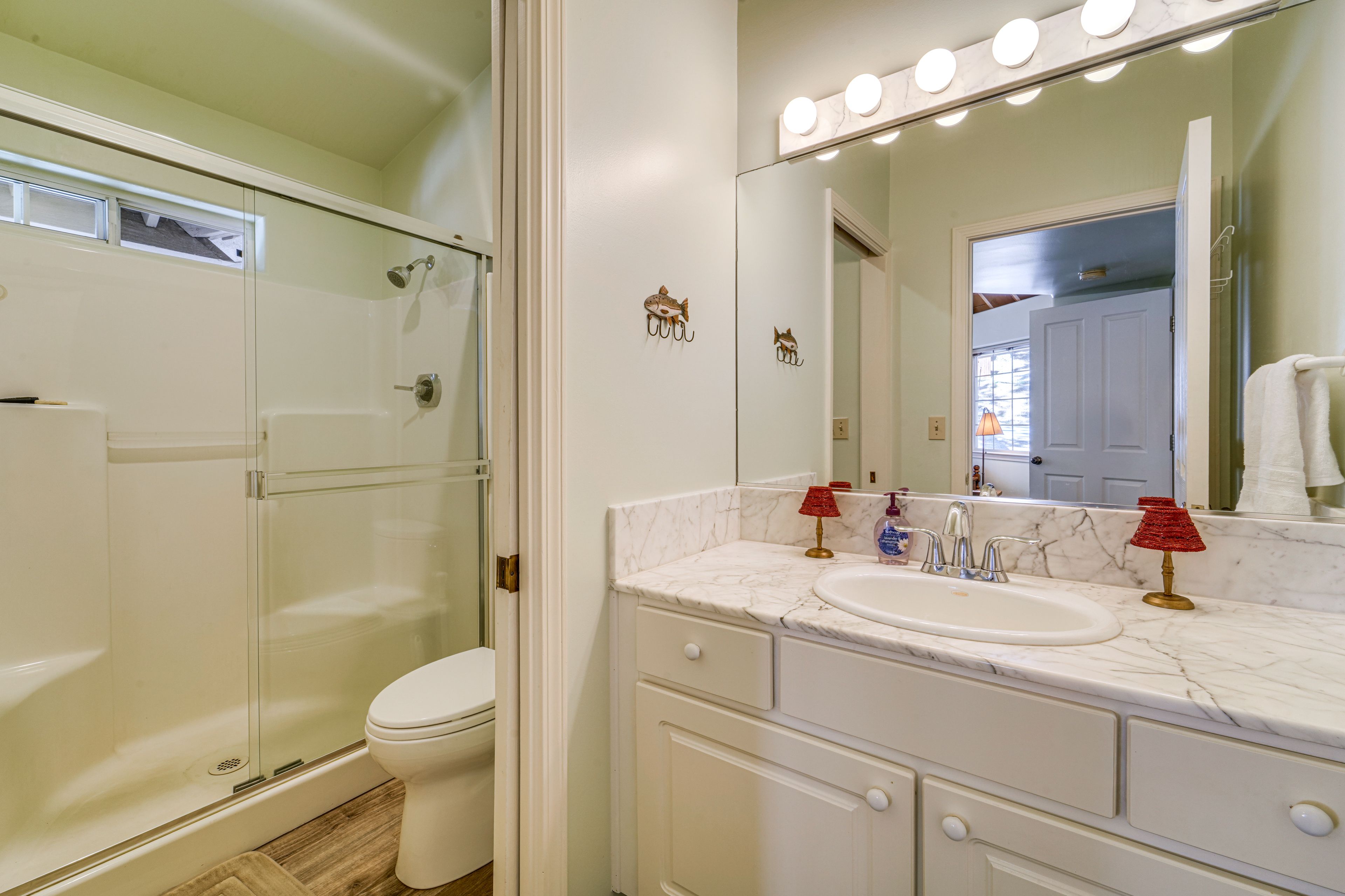 Full Bathroom | Main Level
