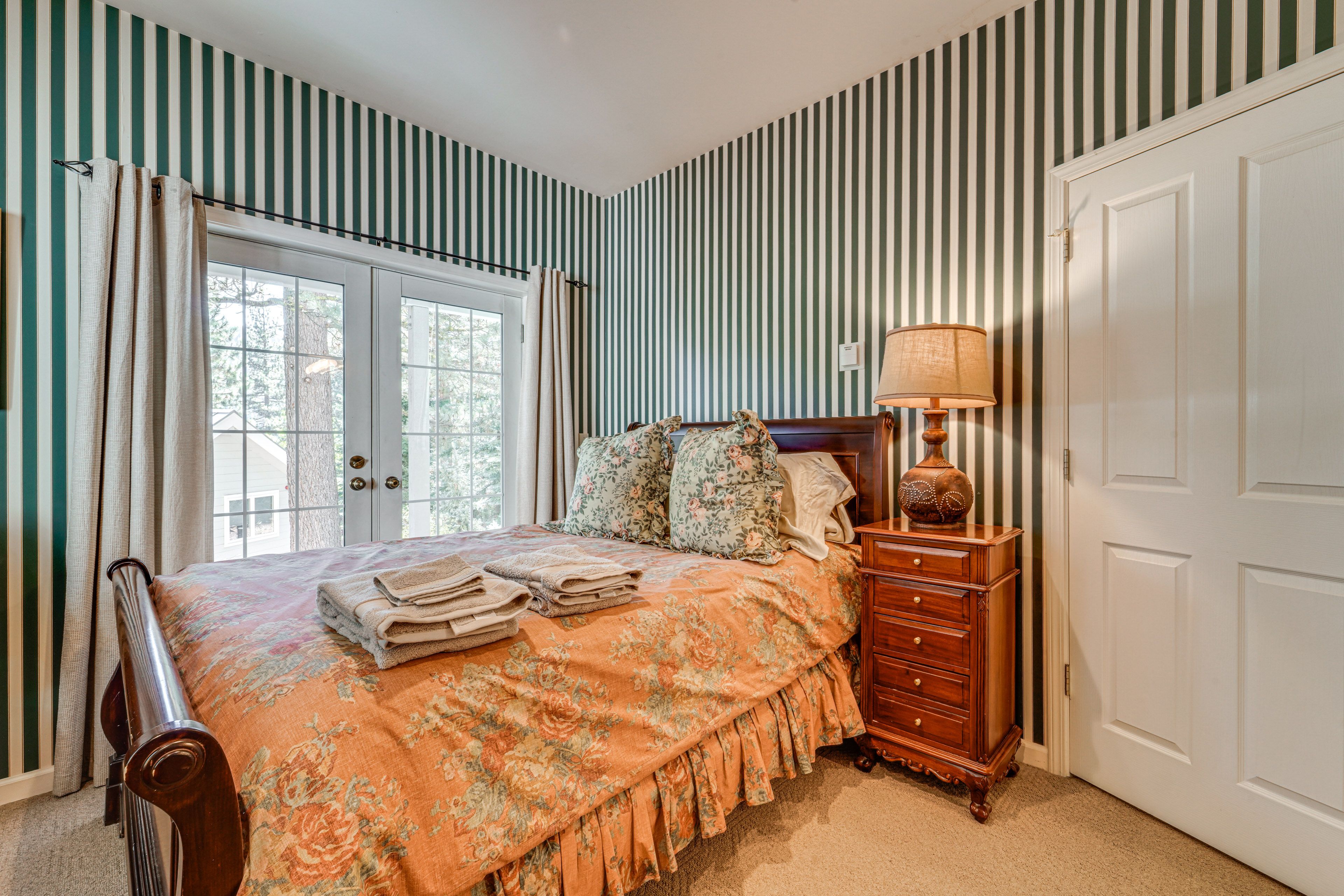 Bedroom 2 | Lower Level | Queen Bed