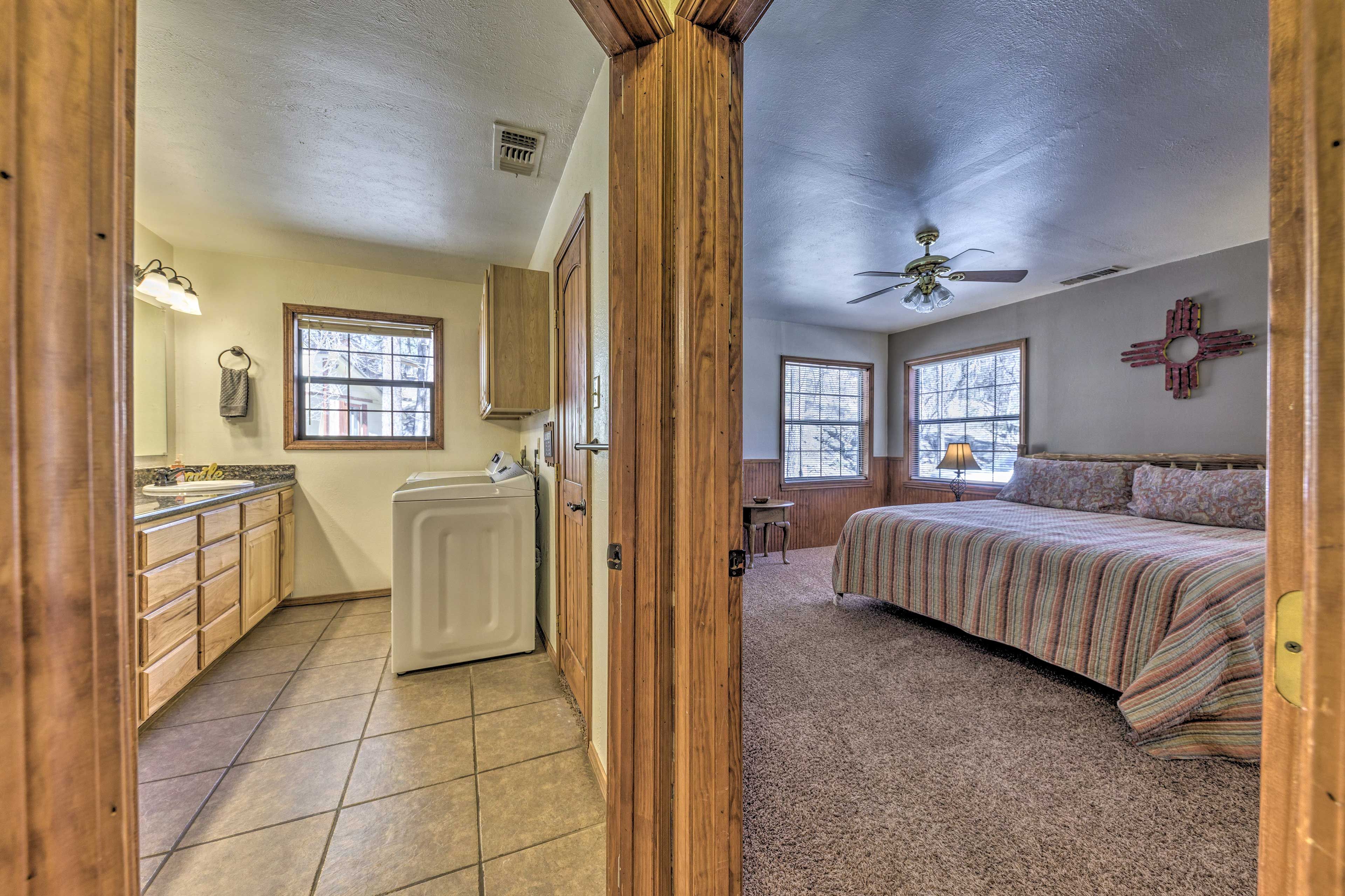 Full Bathroom | In-Unit Laundry | Towels Provided