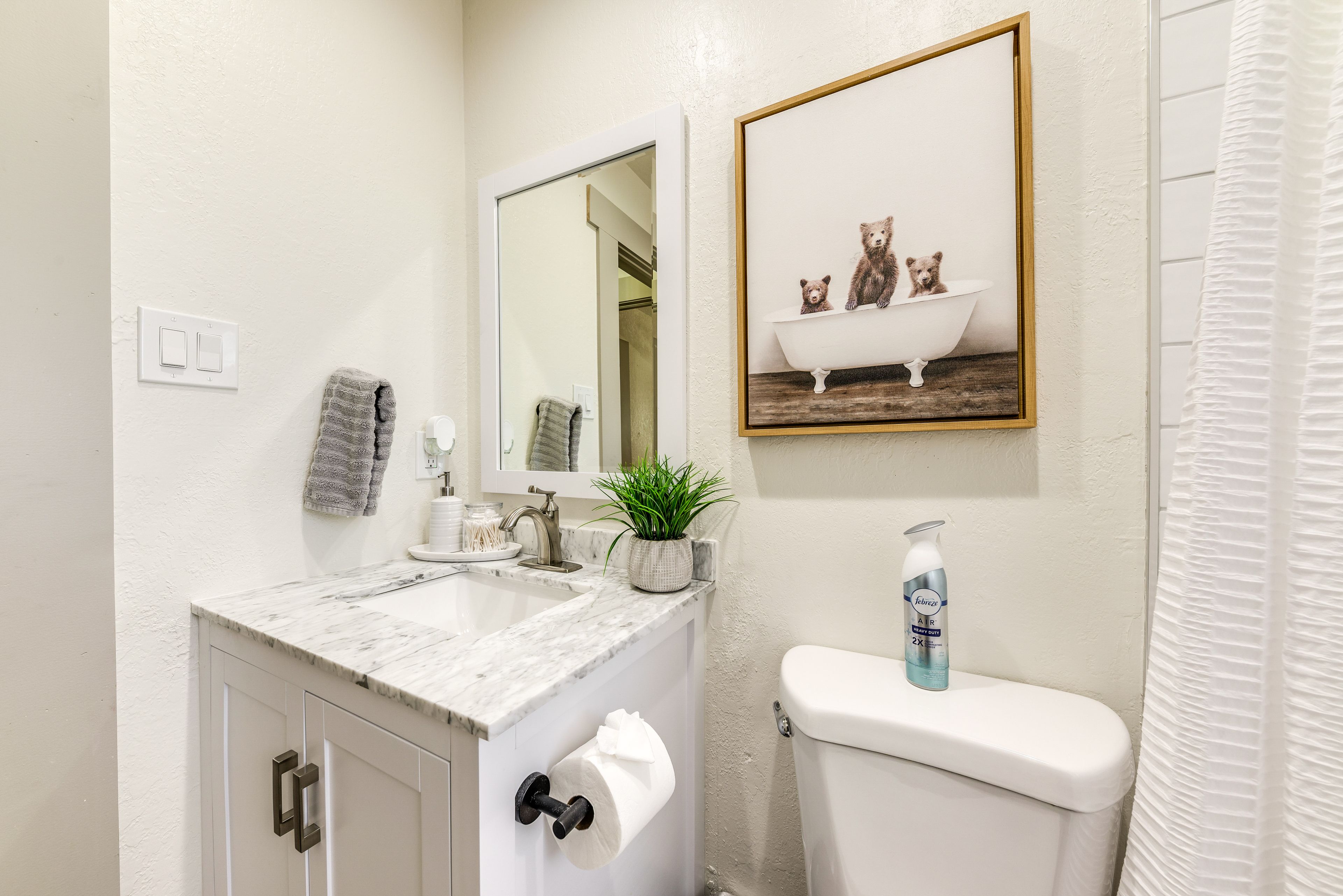 Full Bathroom