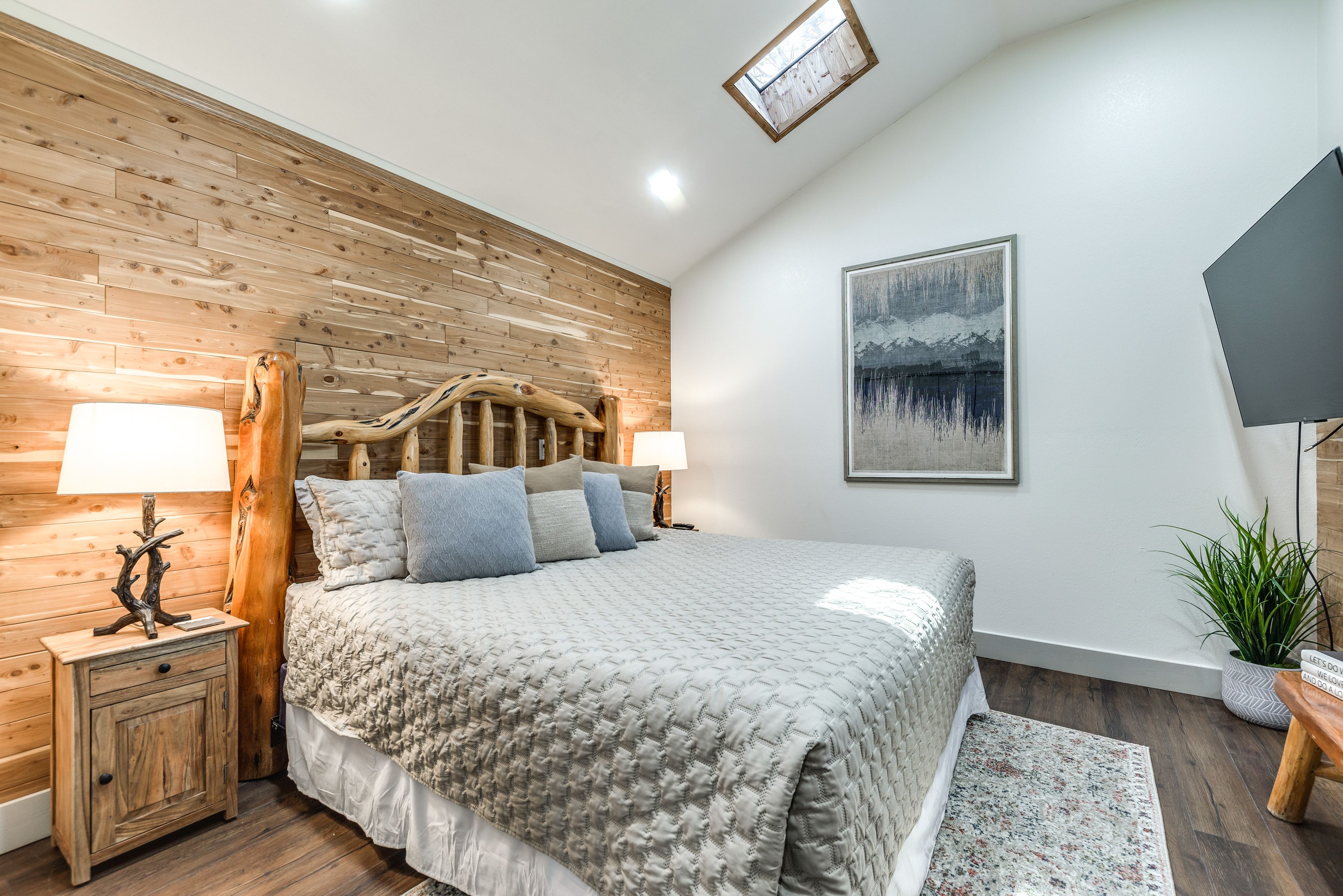 Bedroom 3 | King Bed