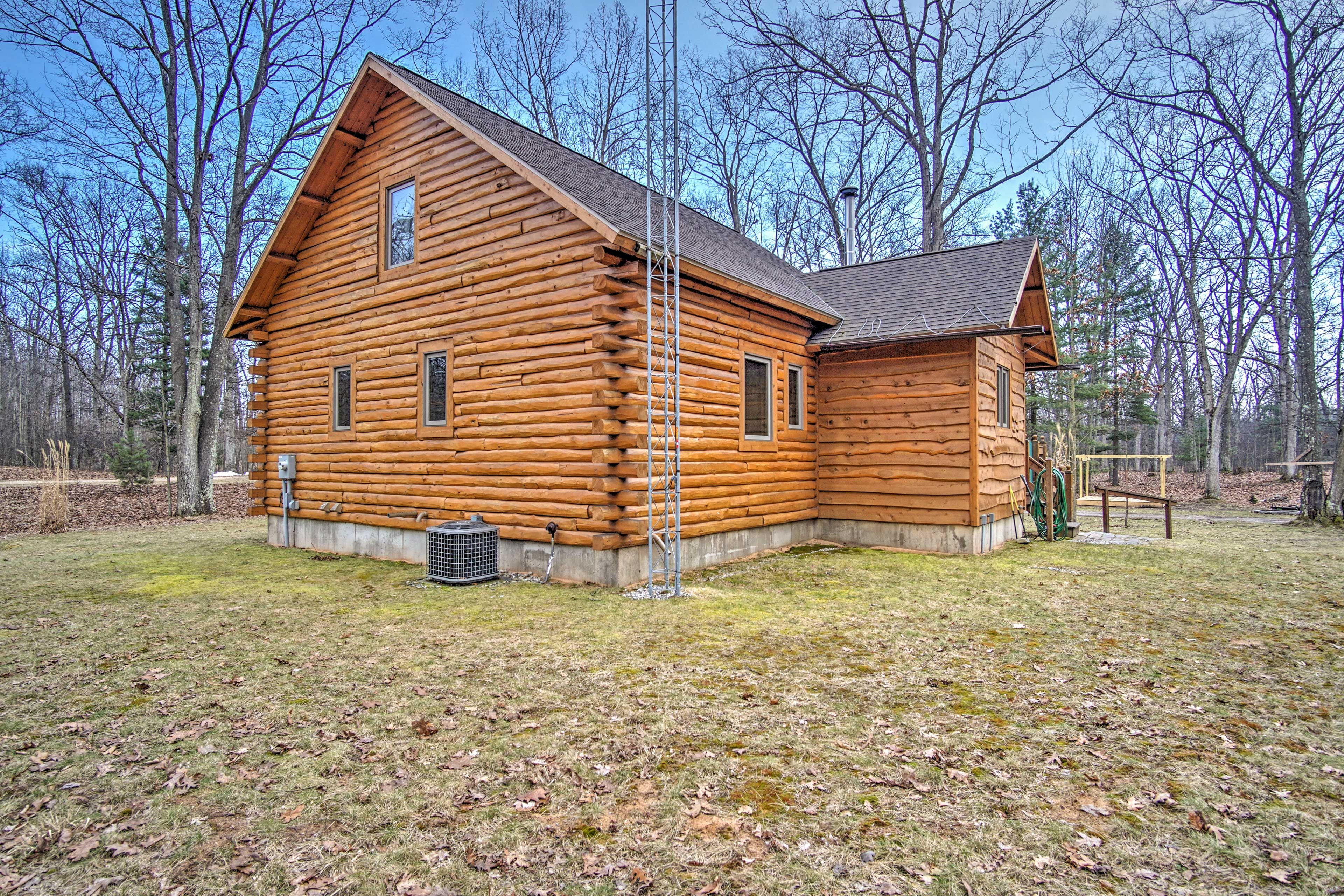A quintessential cabin getaway awaits.