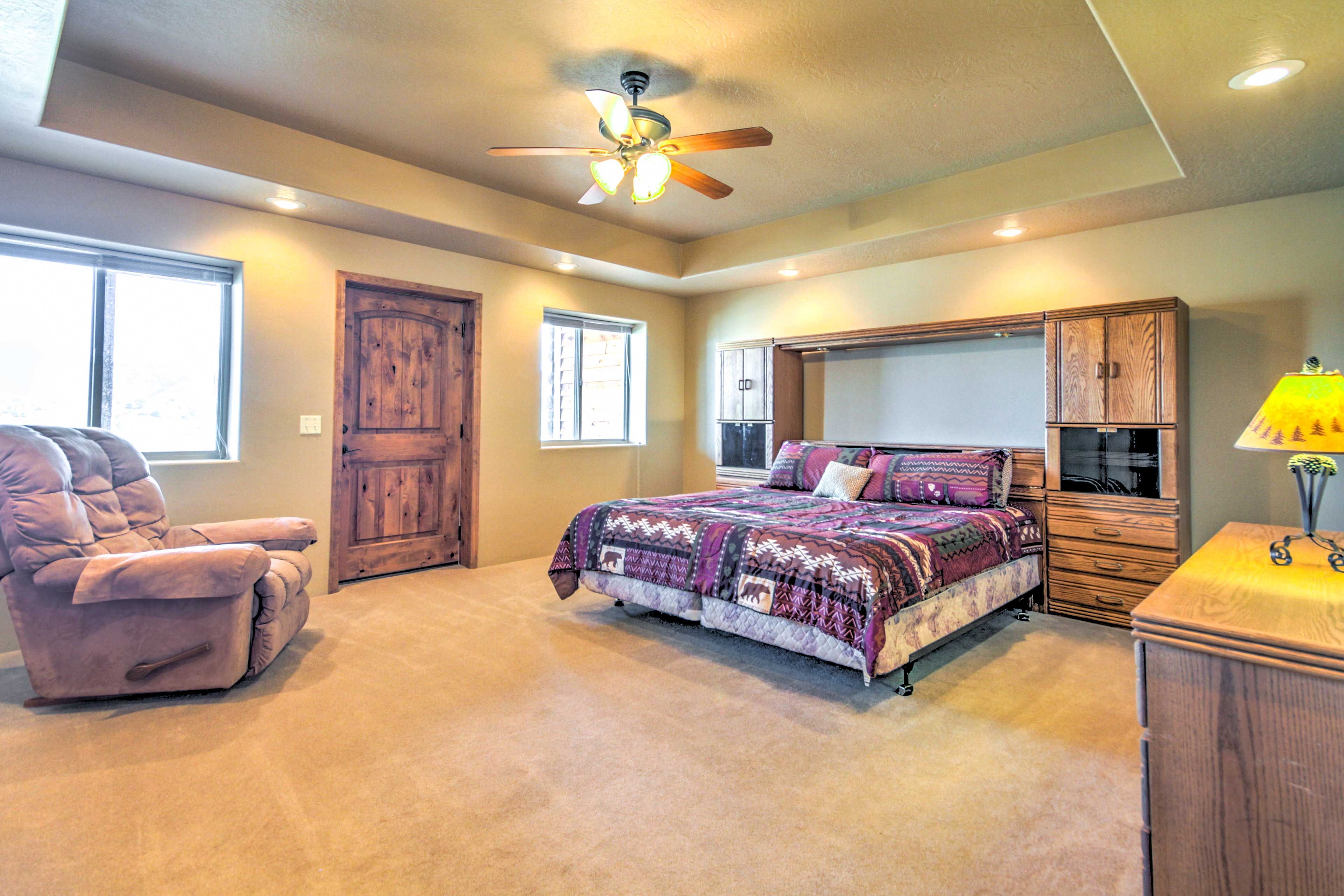 Bedroom 1 | King Bed | Linens Provided
