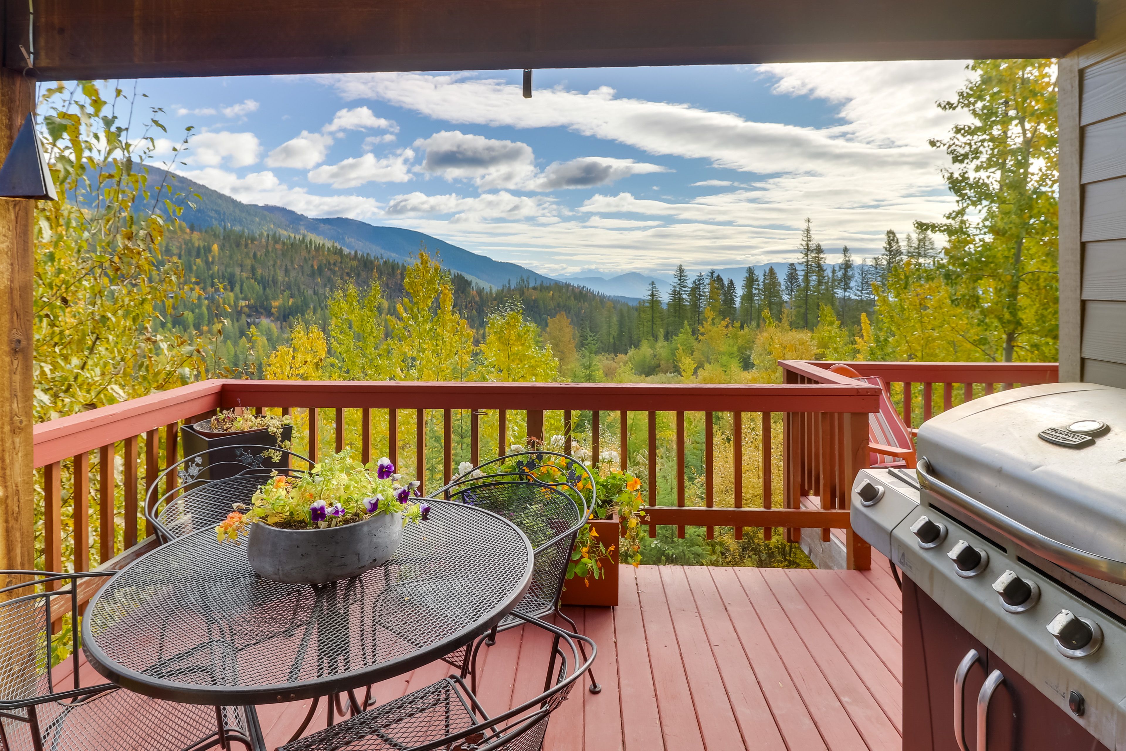 Whitefish Vacation Rental | 3BR | 4BA | 3,700 Sq Ft | Stairs Required