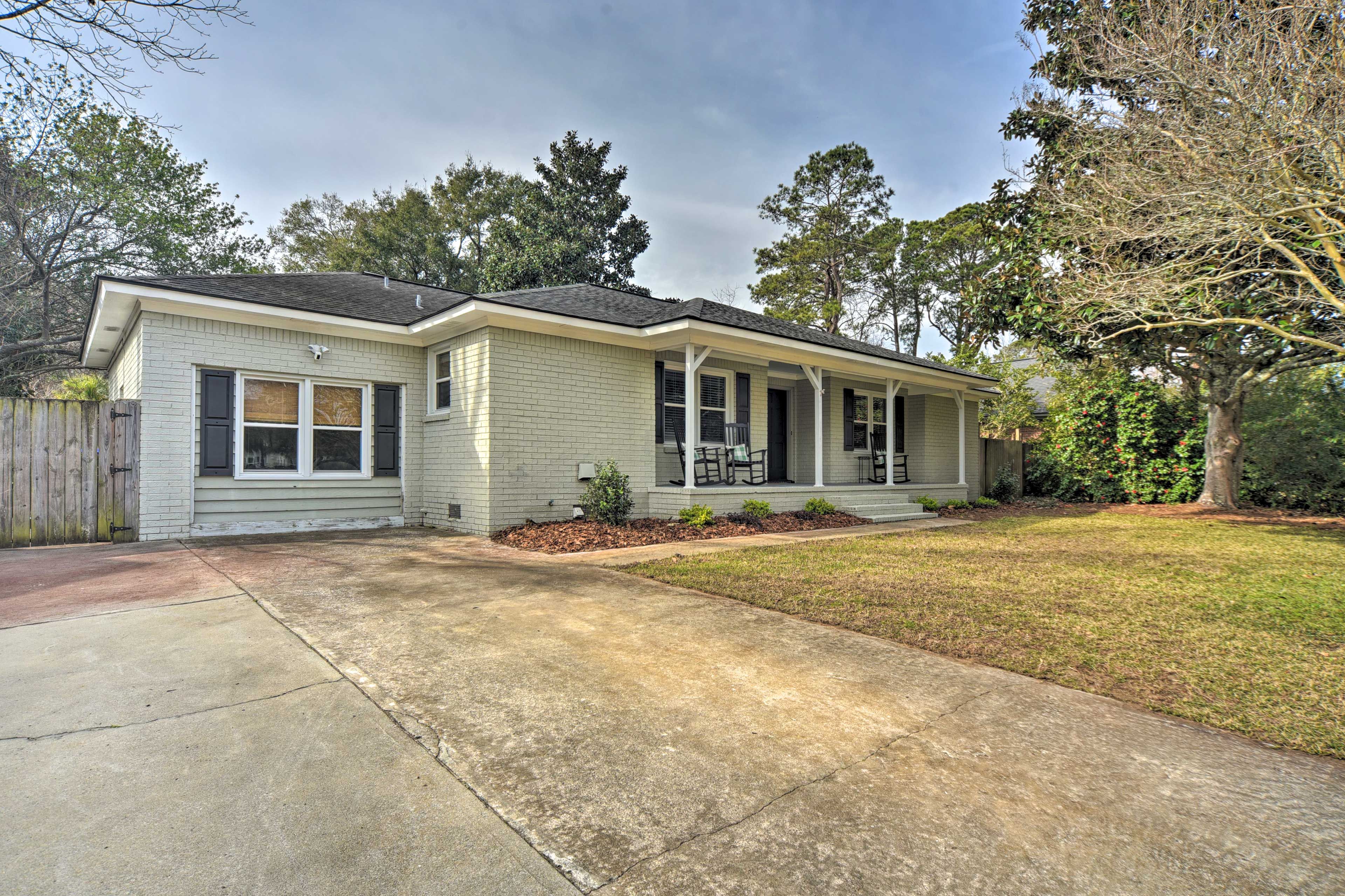 Property Exterior | Driveway Parking (4 Vehicles) | RV/Trailer Parking