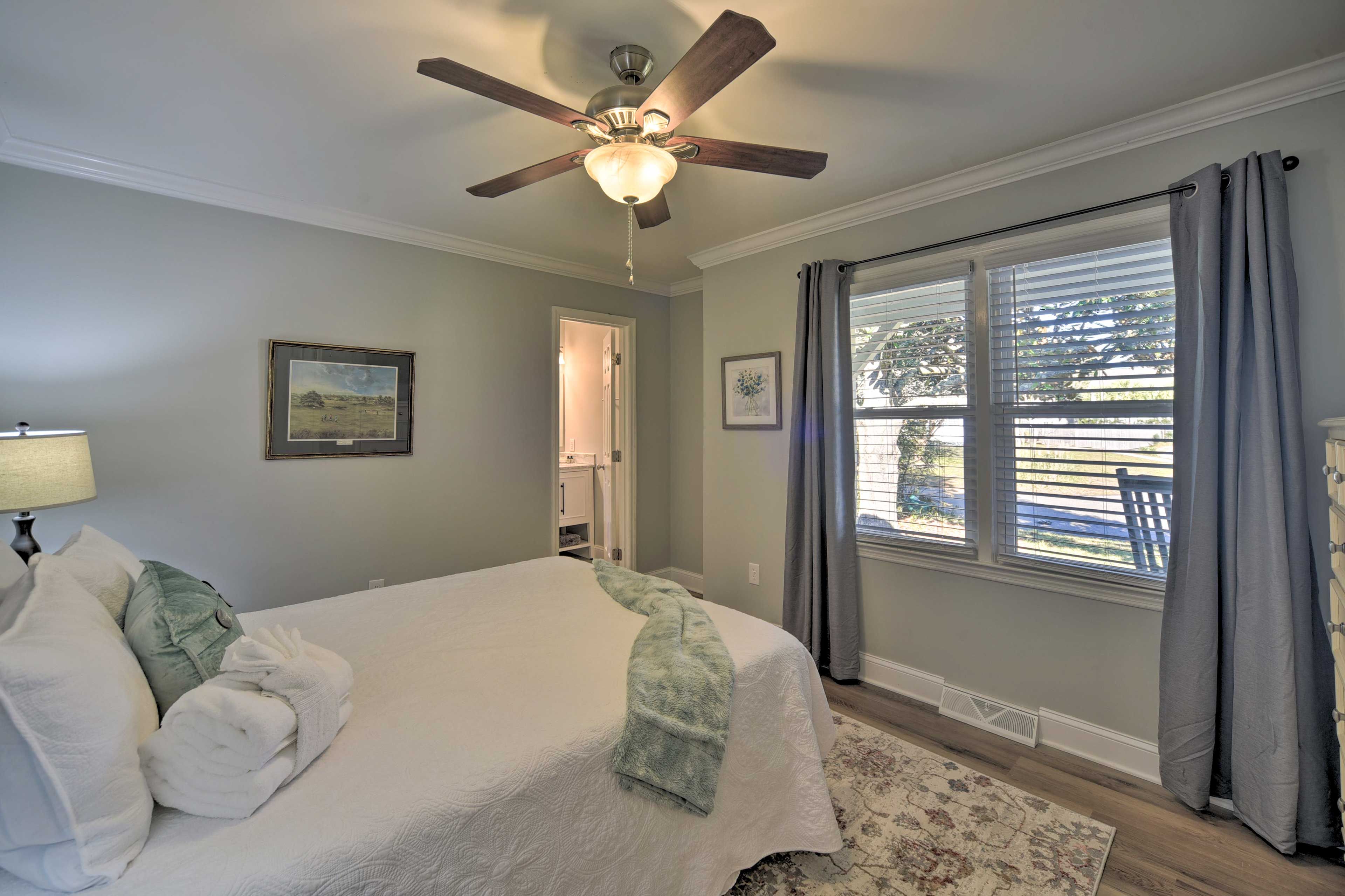 Bedroom 1 | Linens Provided