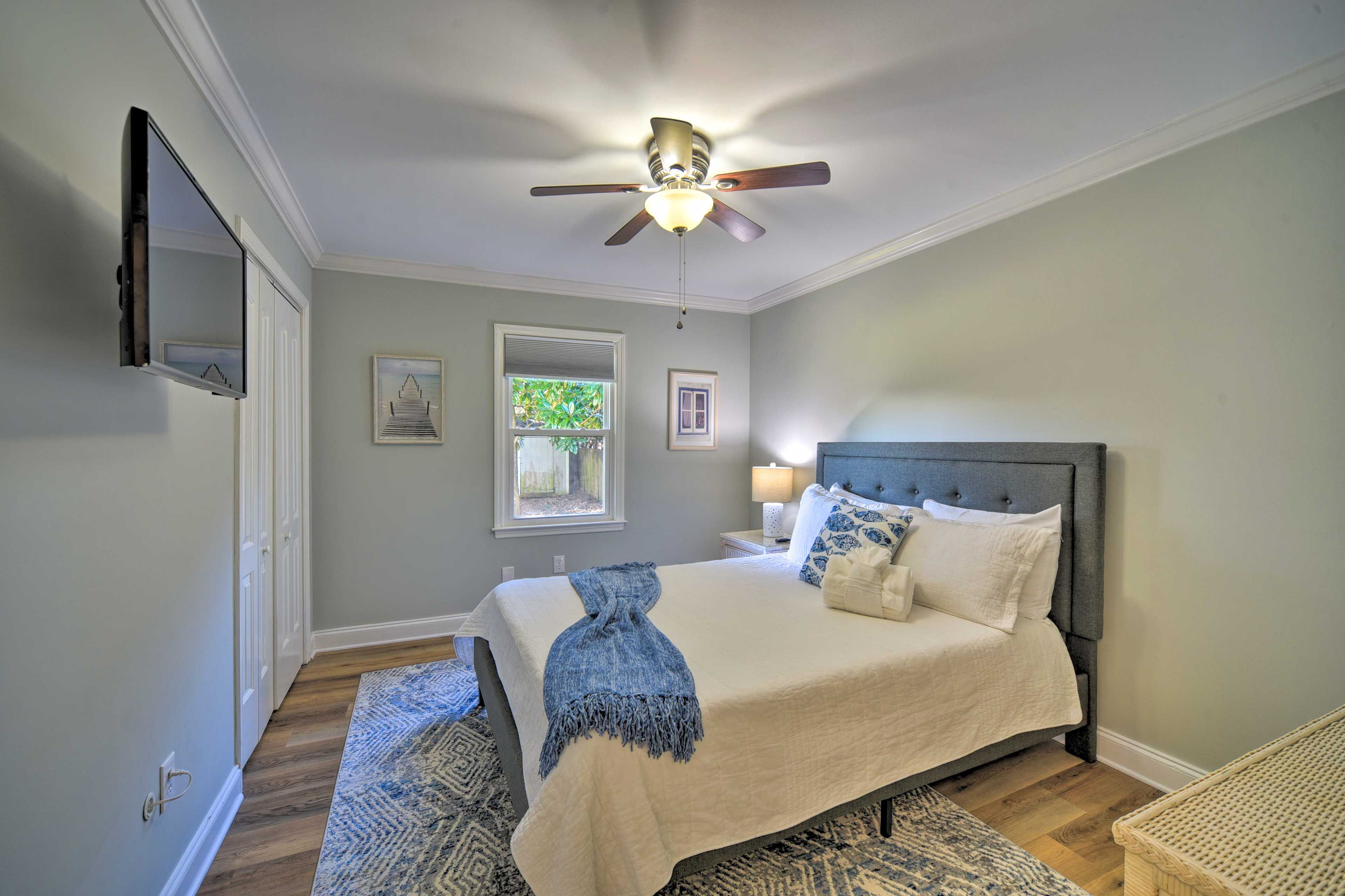 Bedroom 3 | Queen Bed