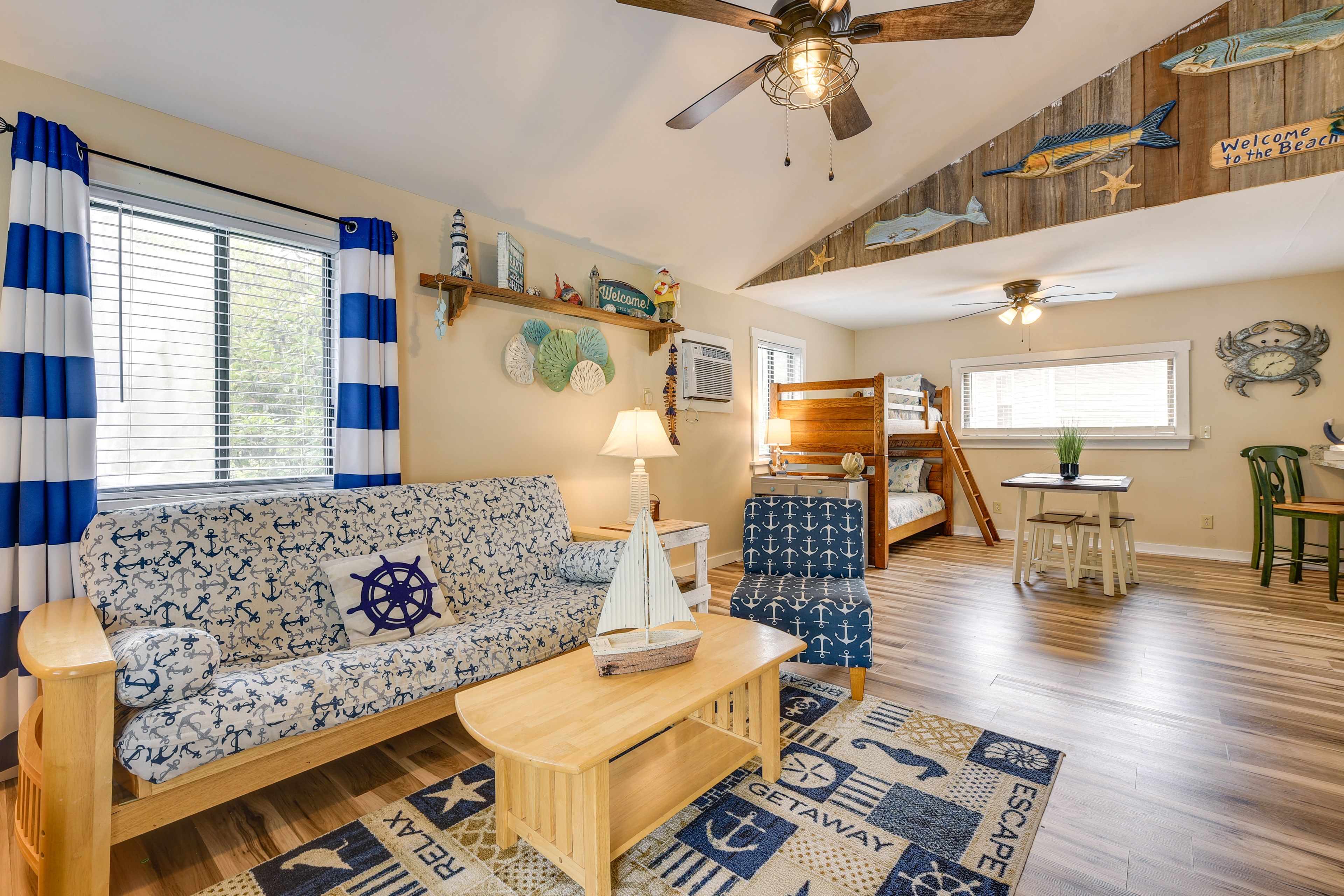 Living Room | Dining Area | Dishes & Flatware Provided