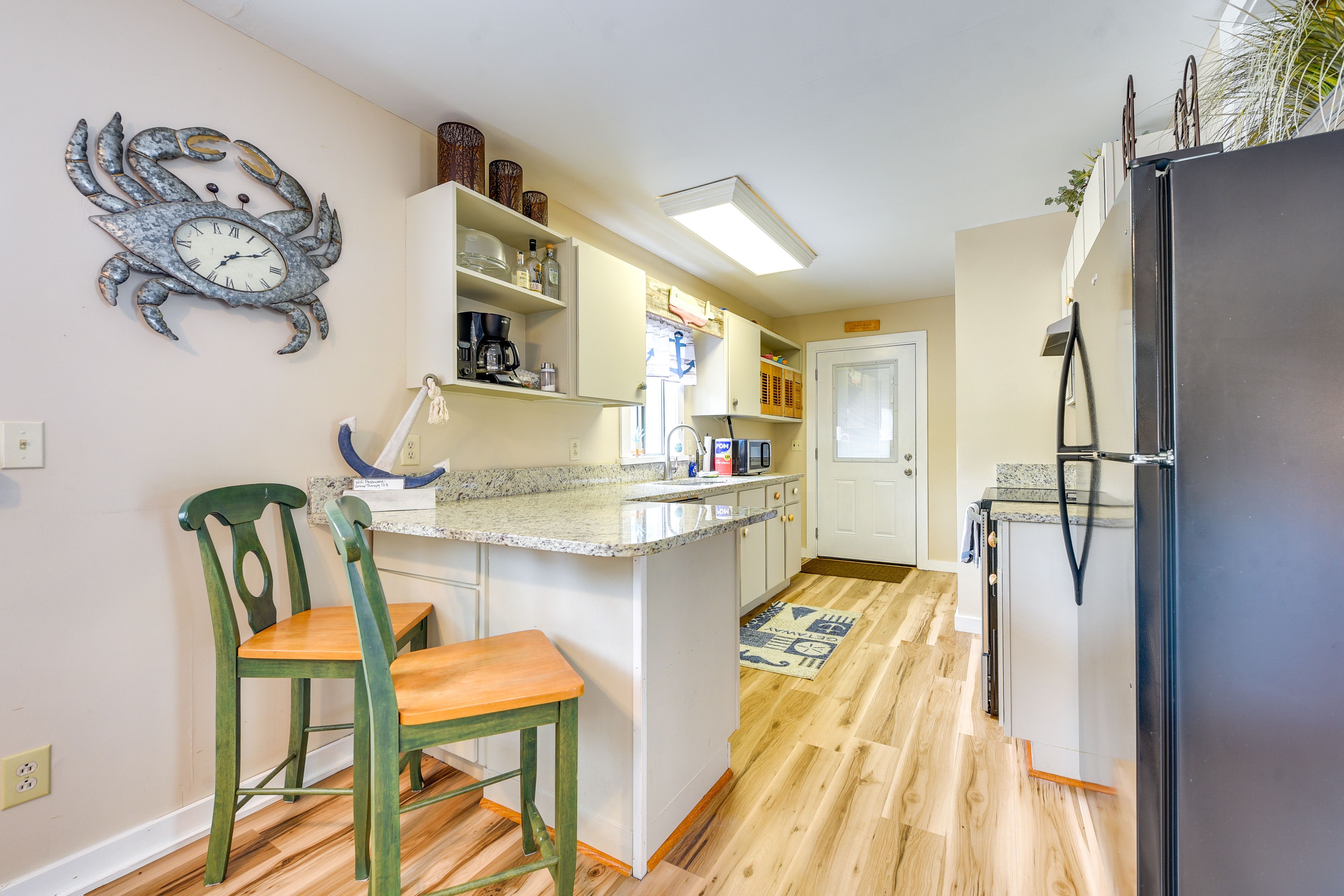 Kitchen | Free WiFi | Open Floor Plan