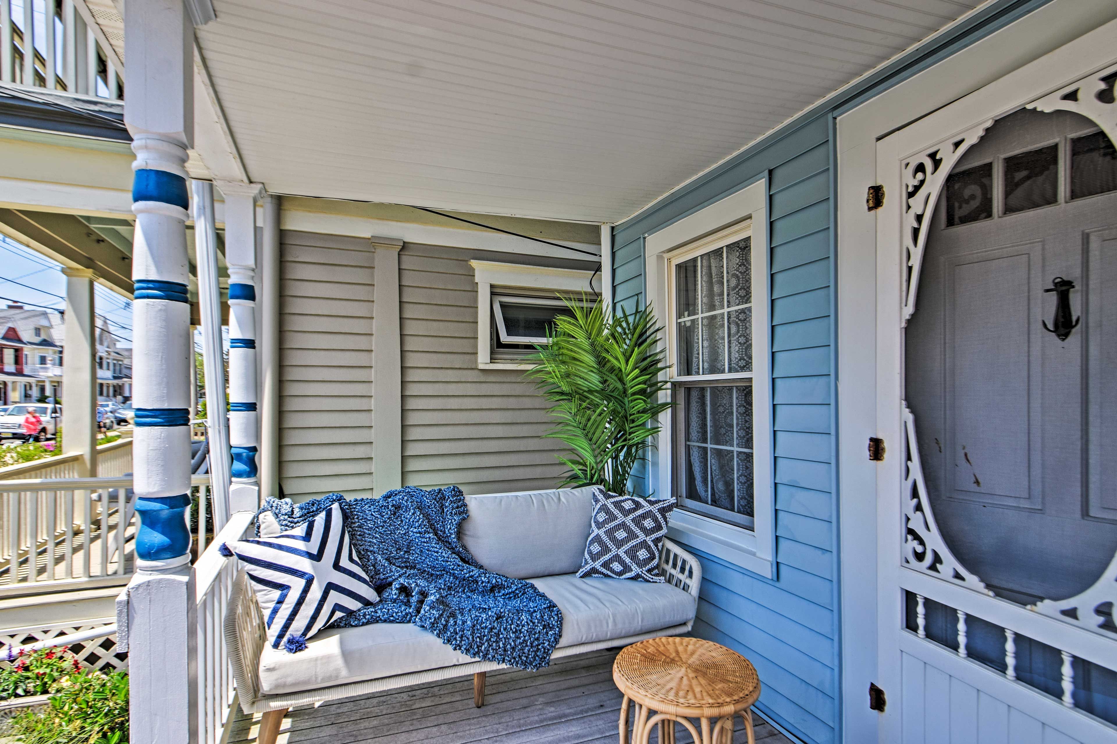 Property Exterior | Front Porch