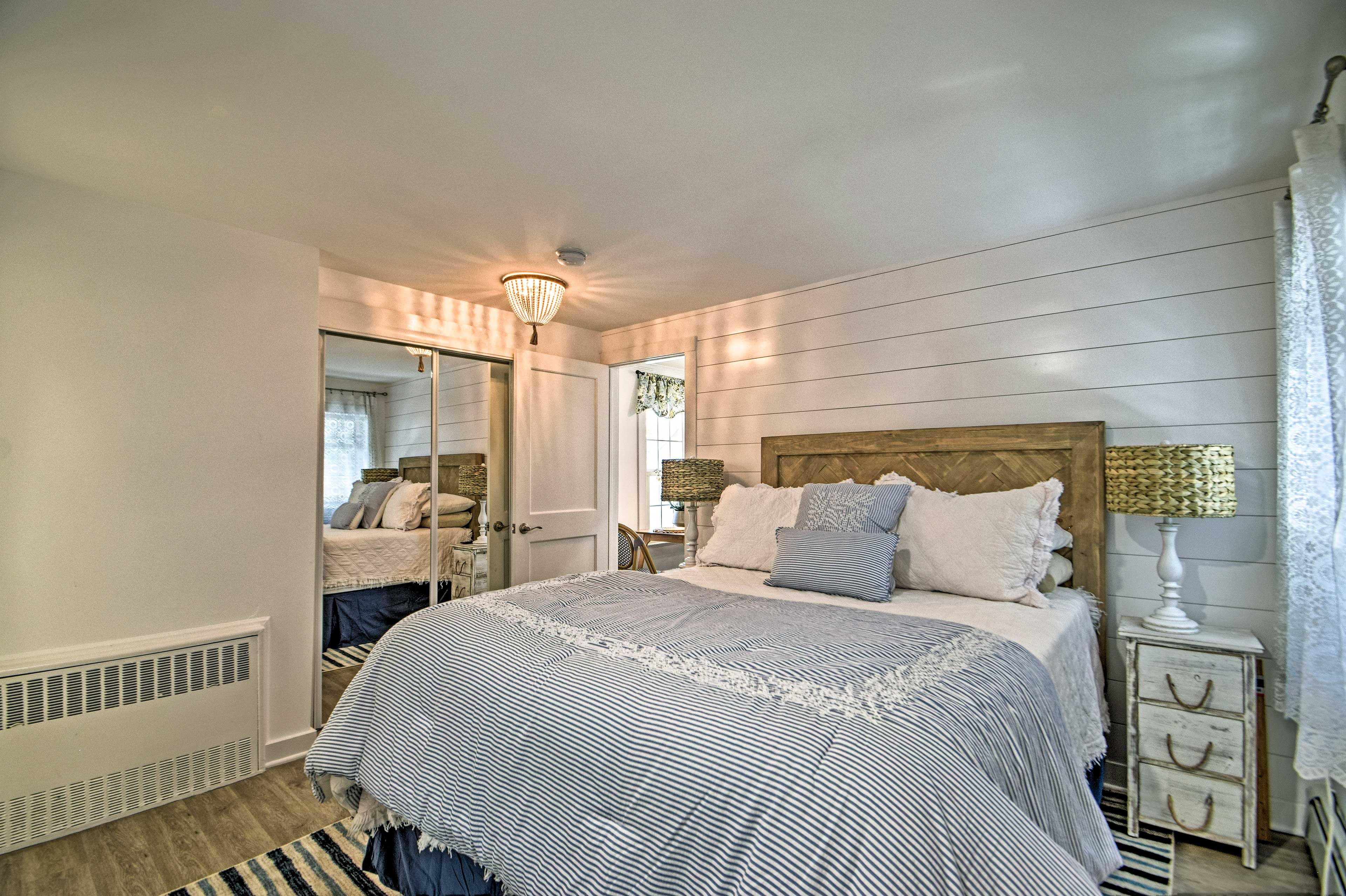 Bedroom | Linens Provided