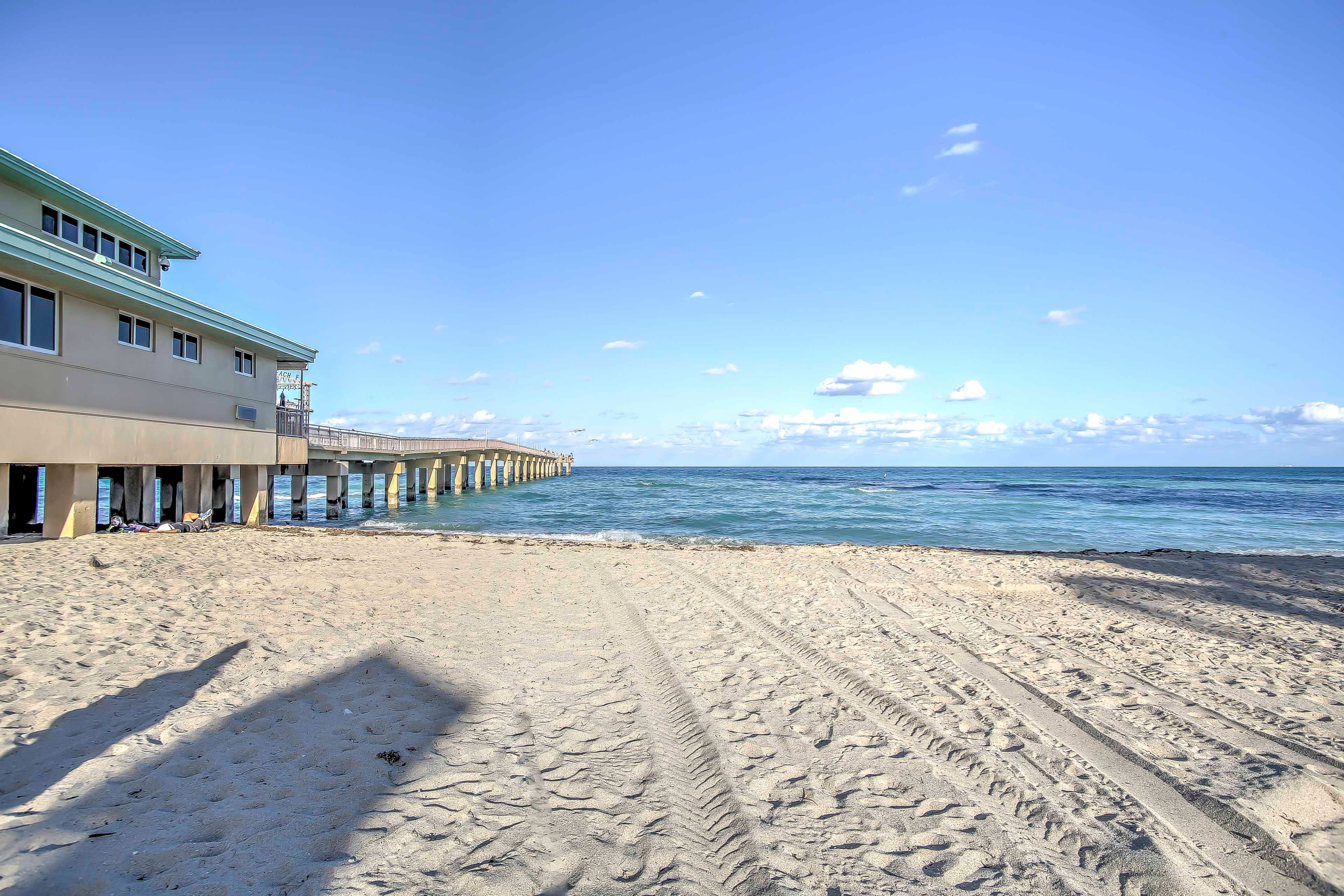 Walk to the beach from the penthouse!