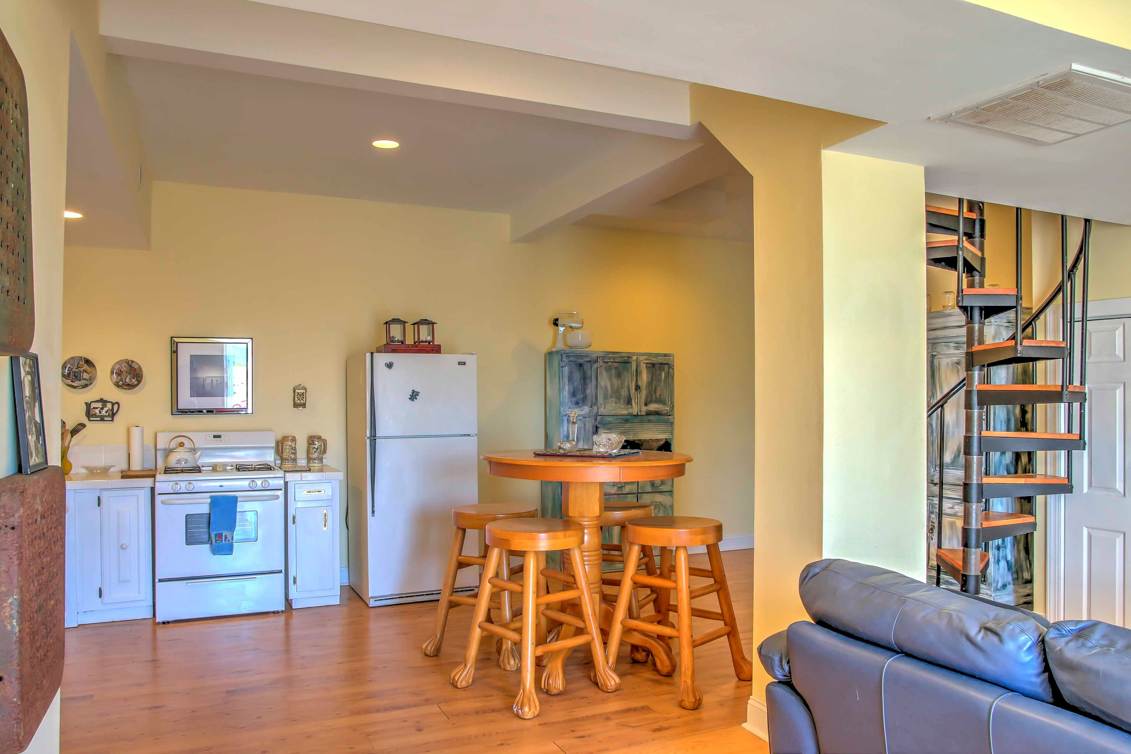 Prepare tasty meals in the fully equipped kitchen.