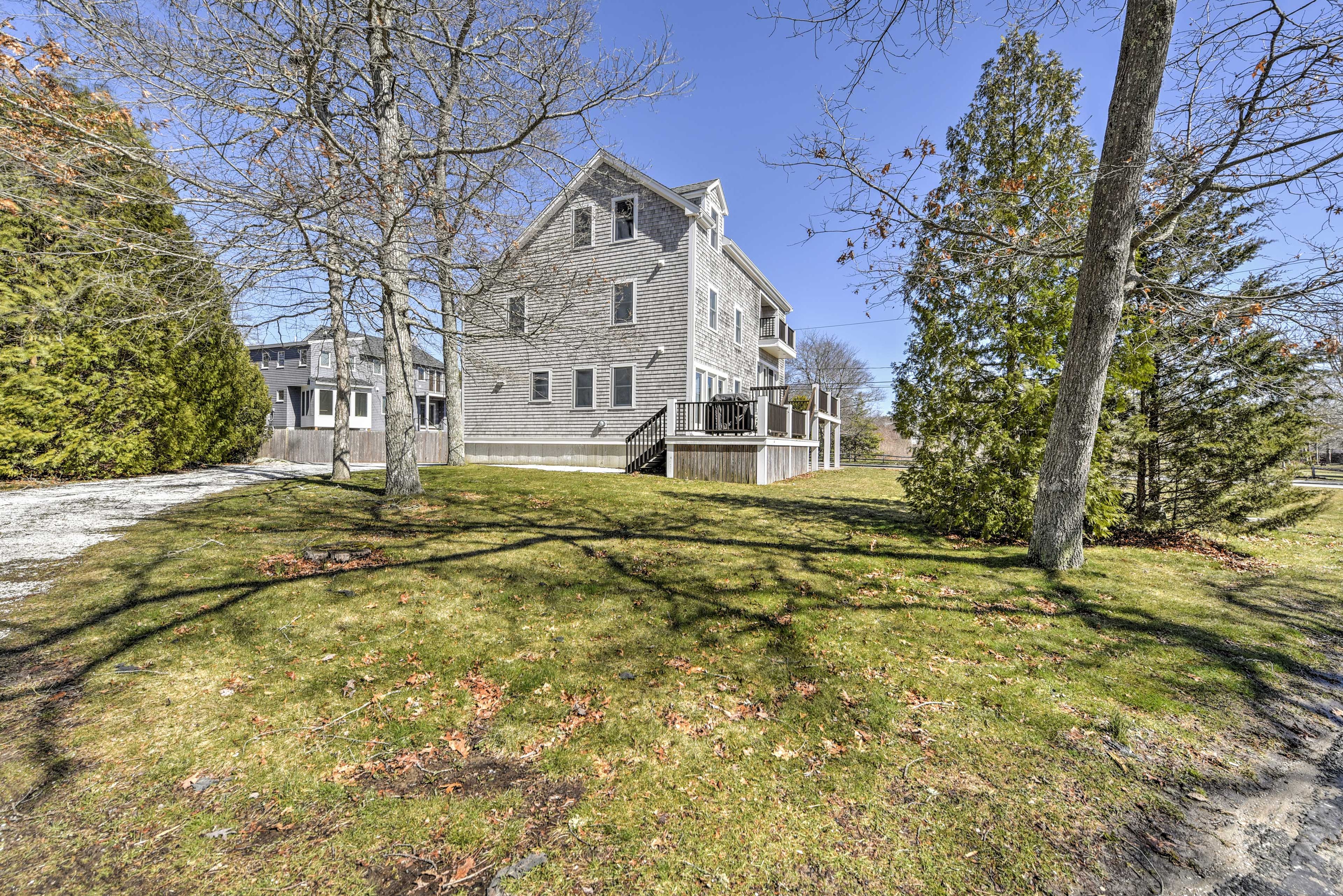 Parking | Carport (2 Vehicles) | Driveway (Ample)
