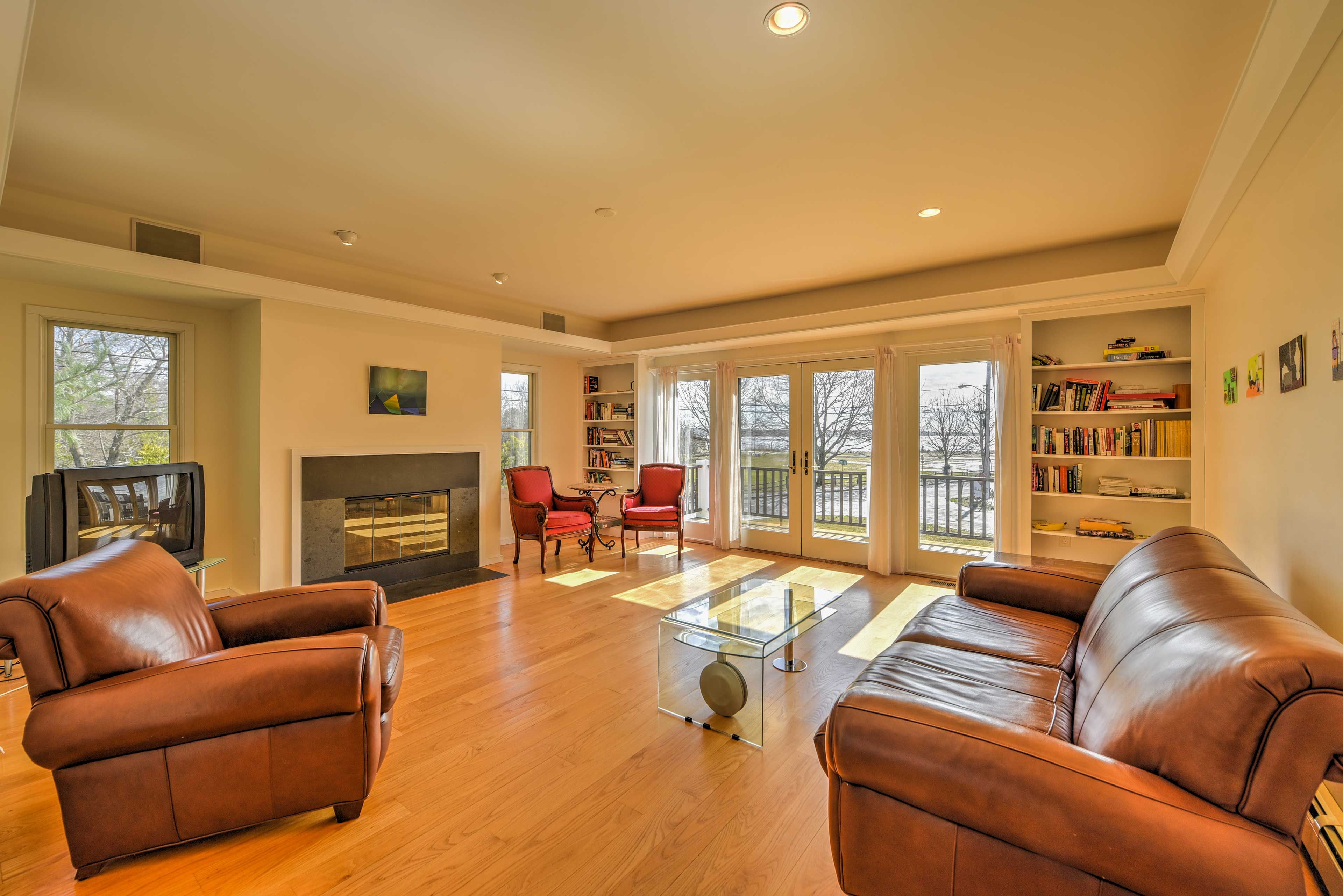 Living Room | Free WiFi