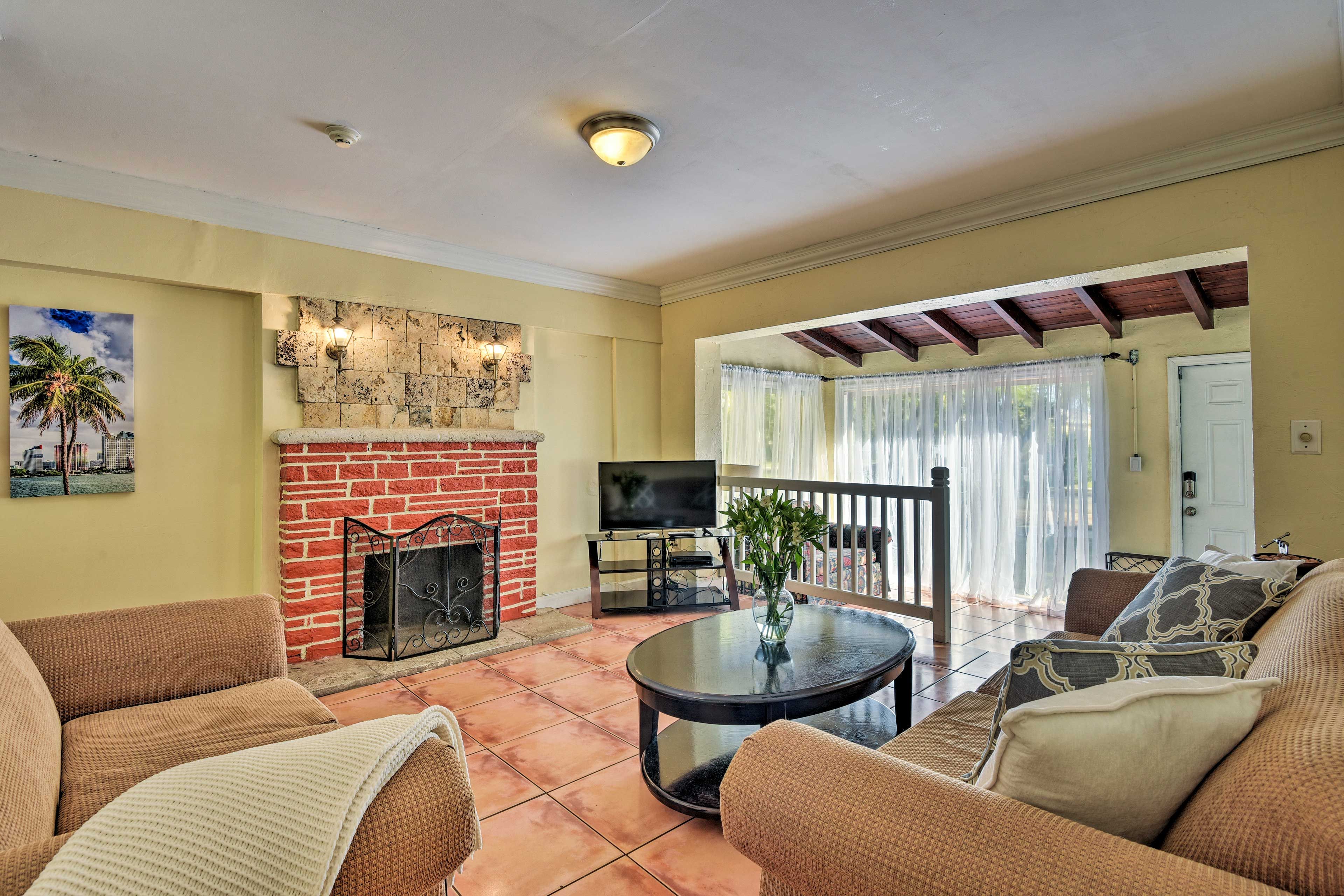 Living Room | Free WiFi