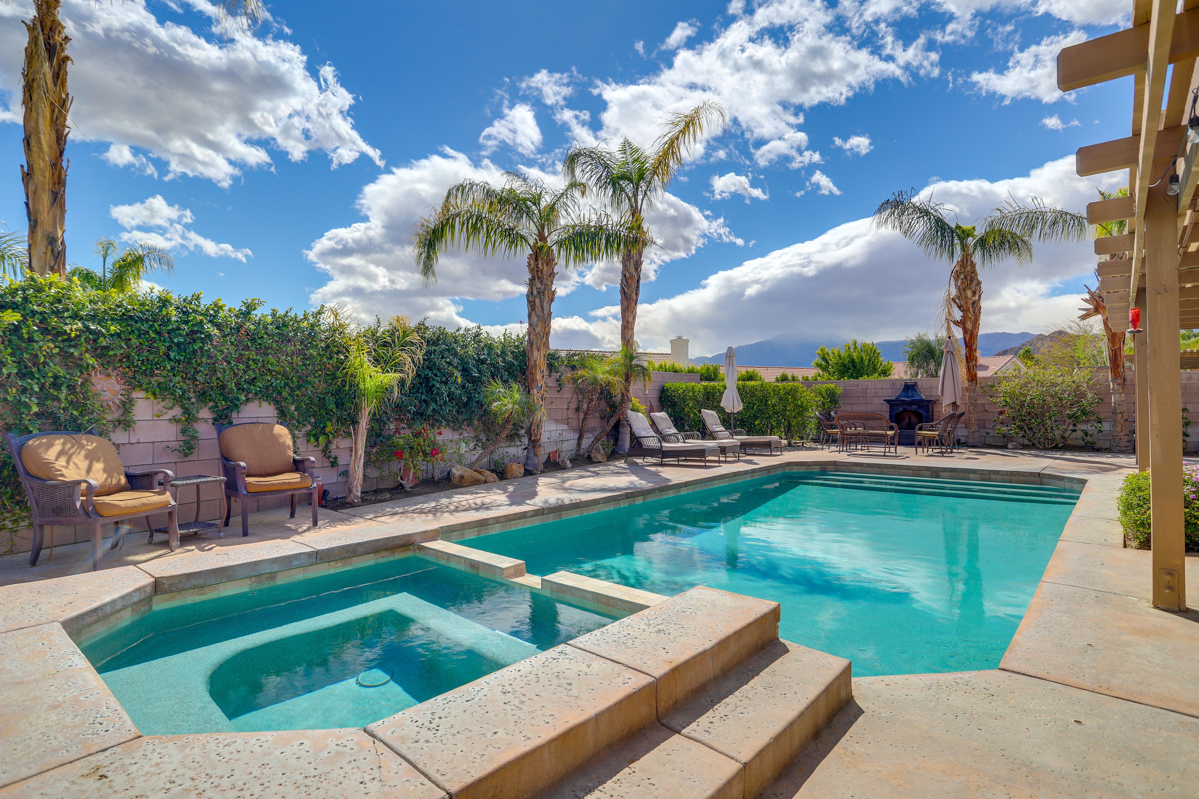 La Quinta Vacation Rental | 4BR | 2BA | 1,700 Sq Ft | 1 Step Required