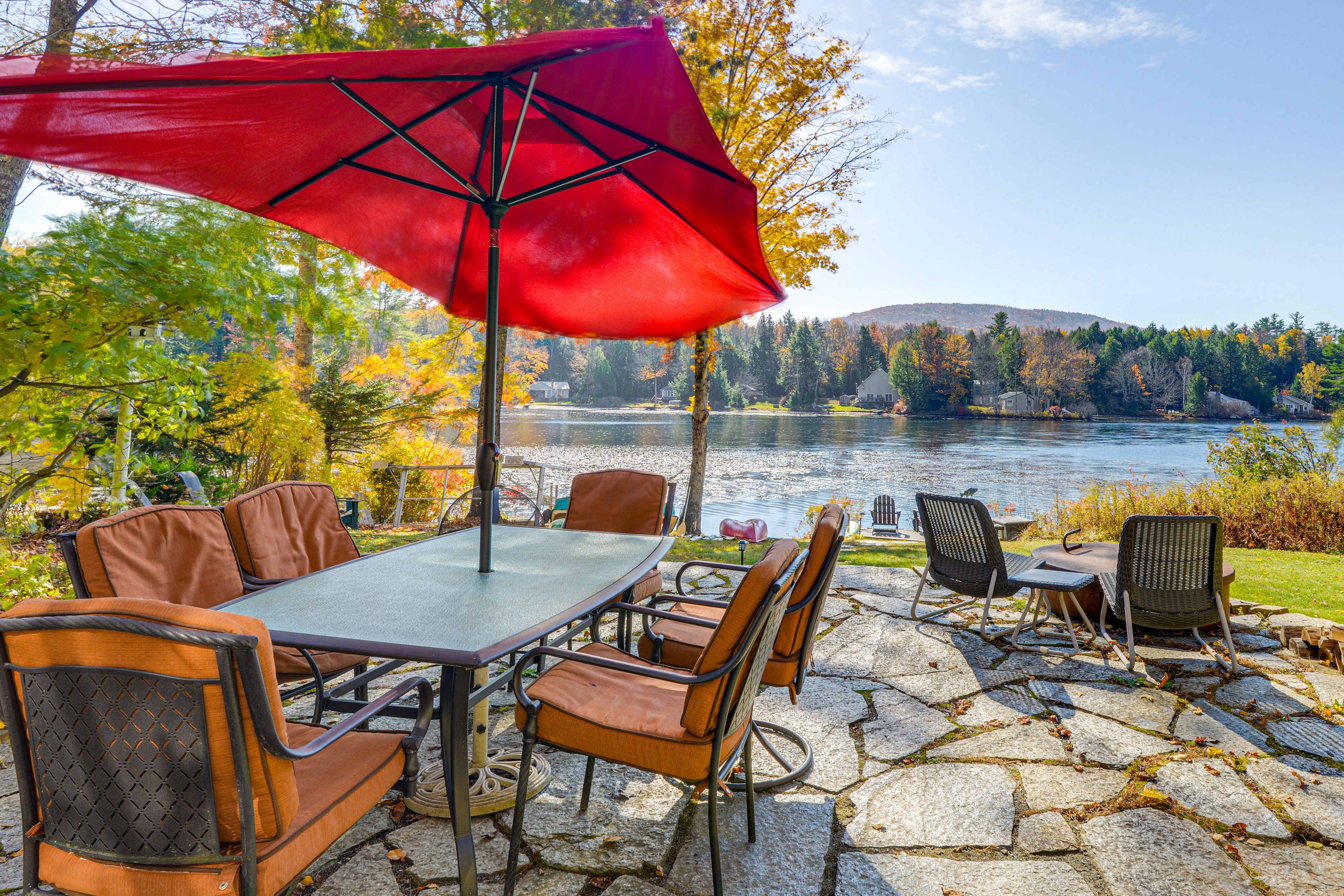 Back Patio | Fire Pit | Outdoor Dining Area
