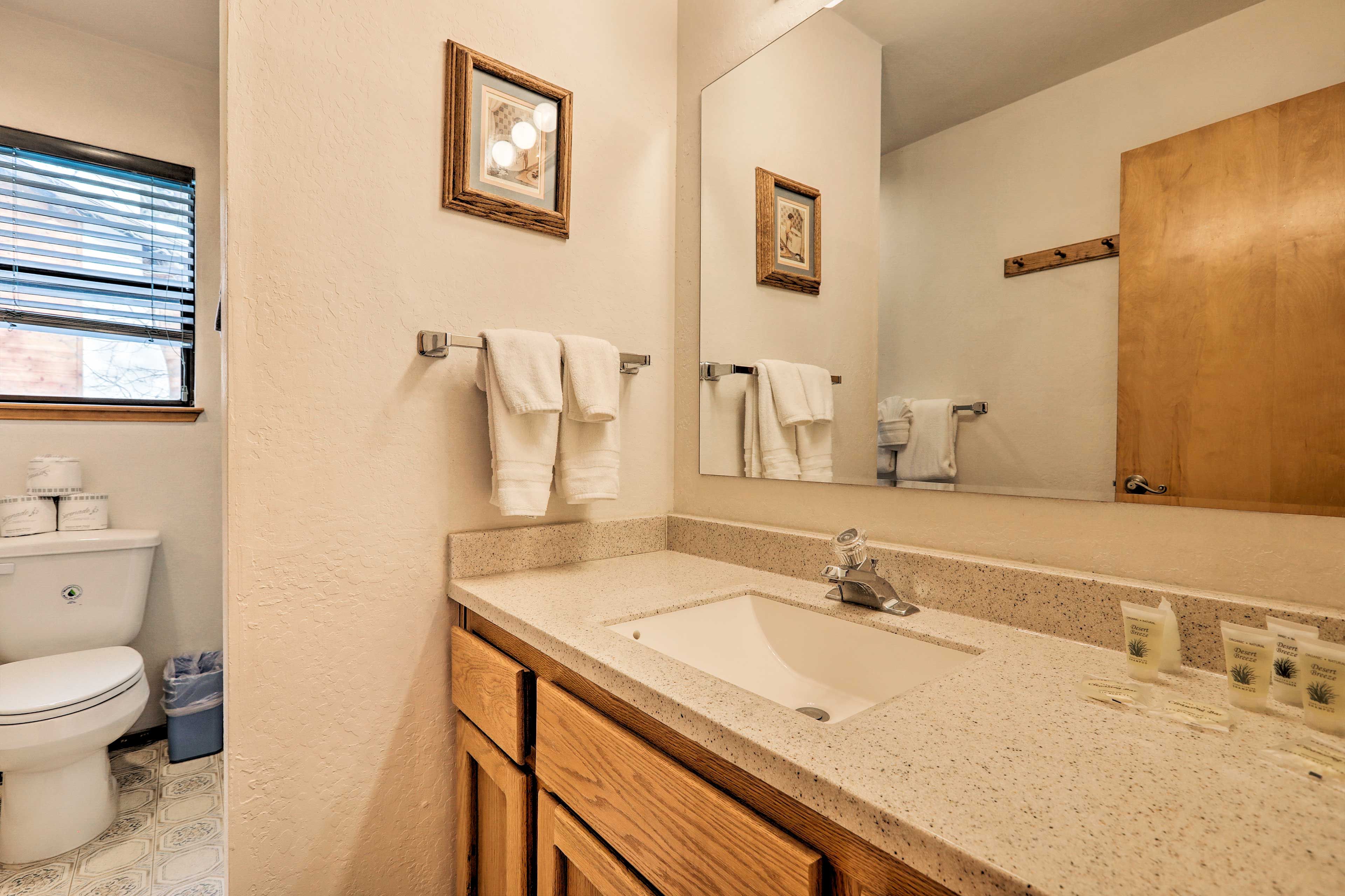 The property features 2.5 bathrooms.