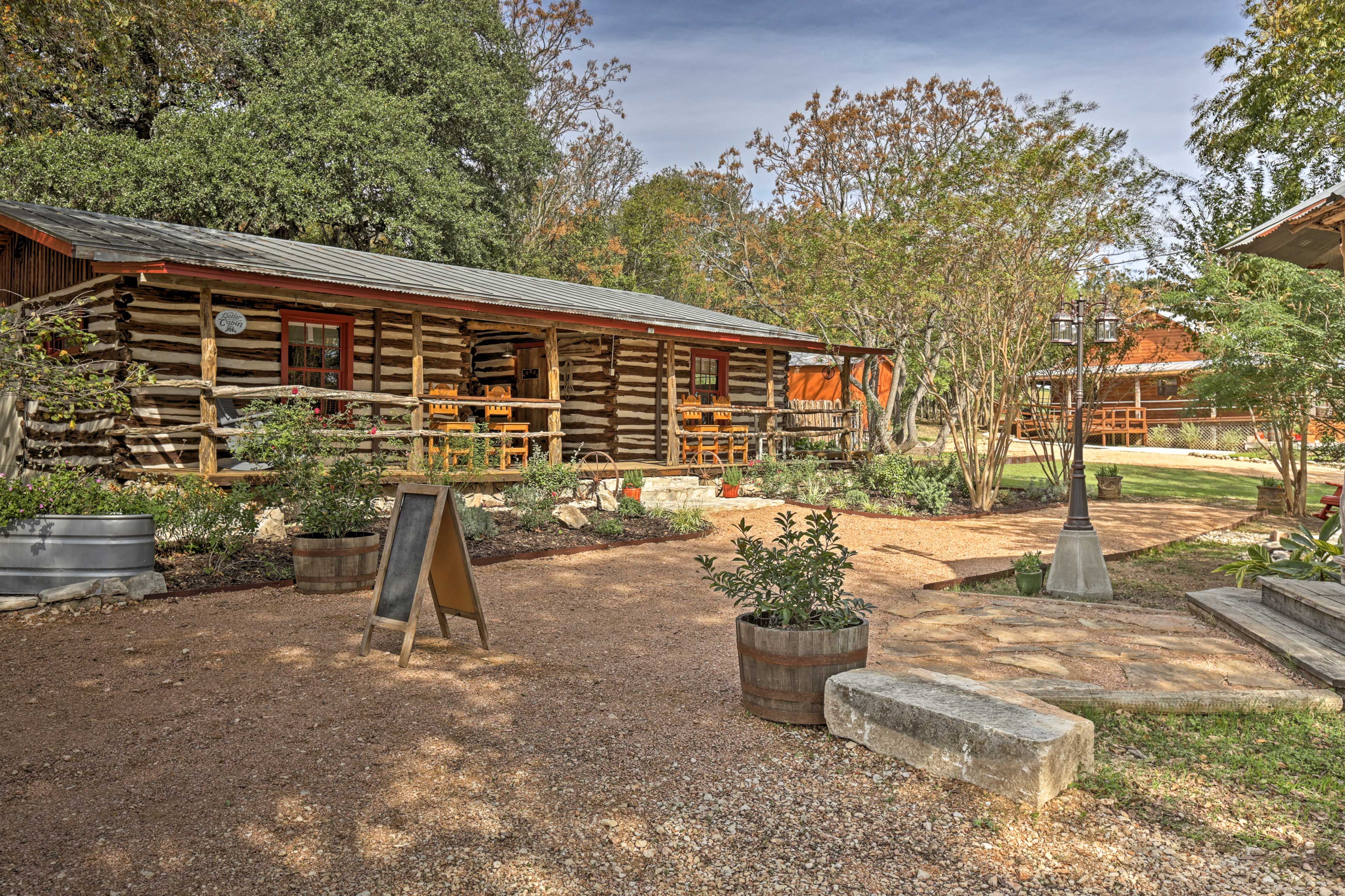 Outdoor Space | Gazebo | Picnic Table