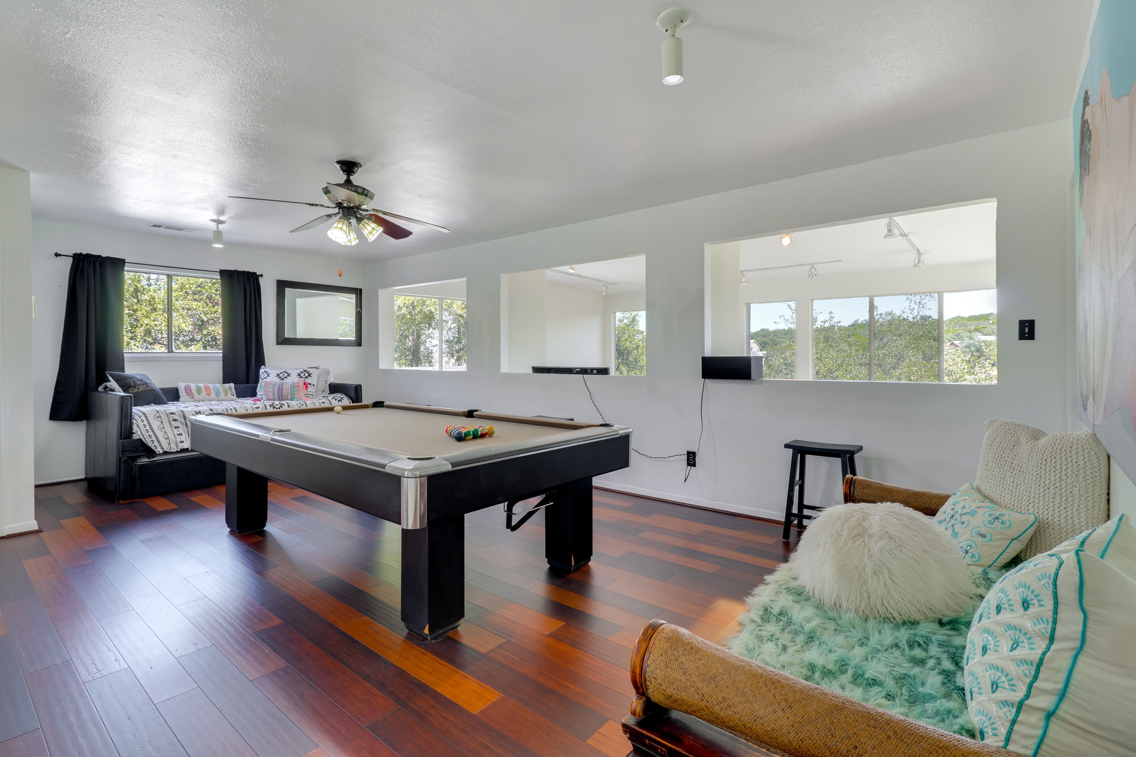 Game Room | Twin Daybed w/ Twin Trundle Bed