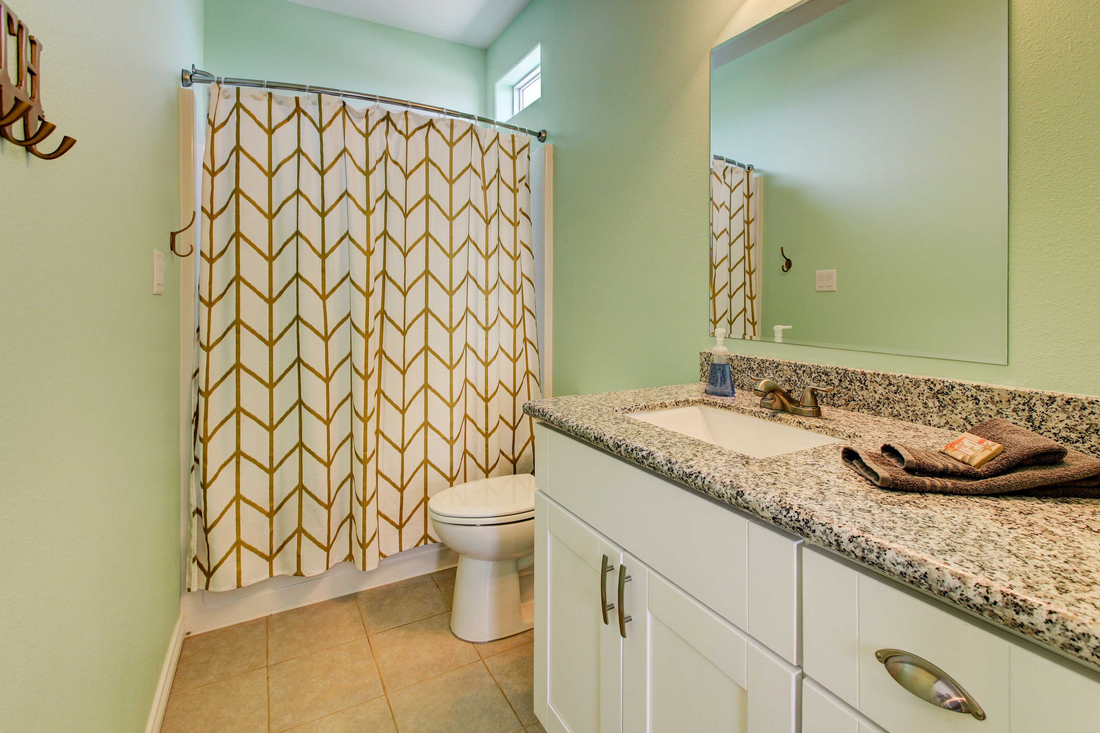 Full En-Suite Bathroom